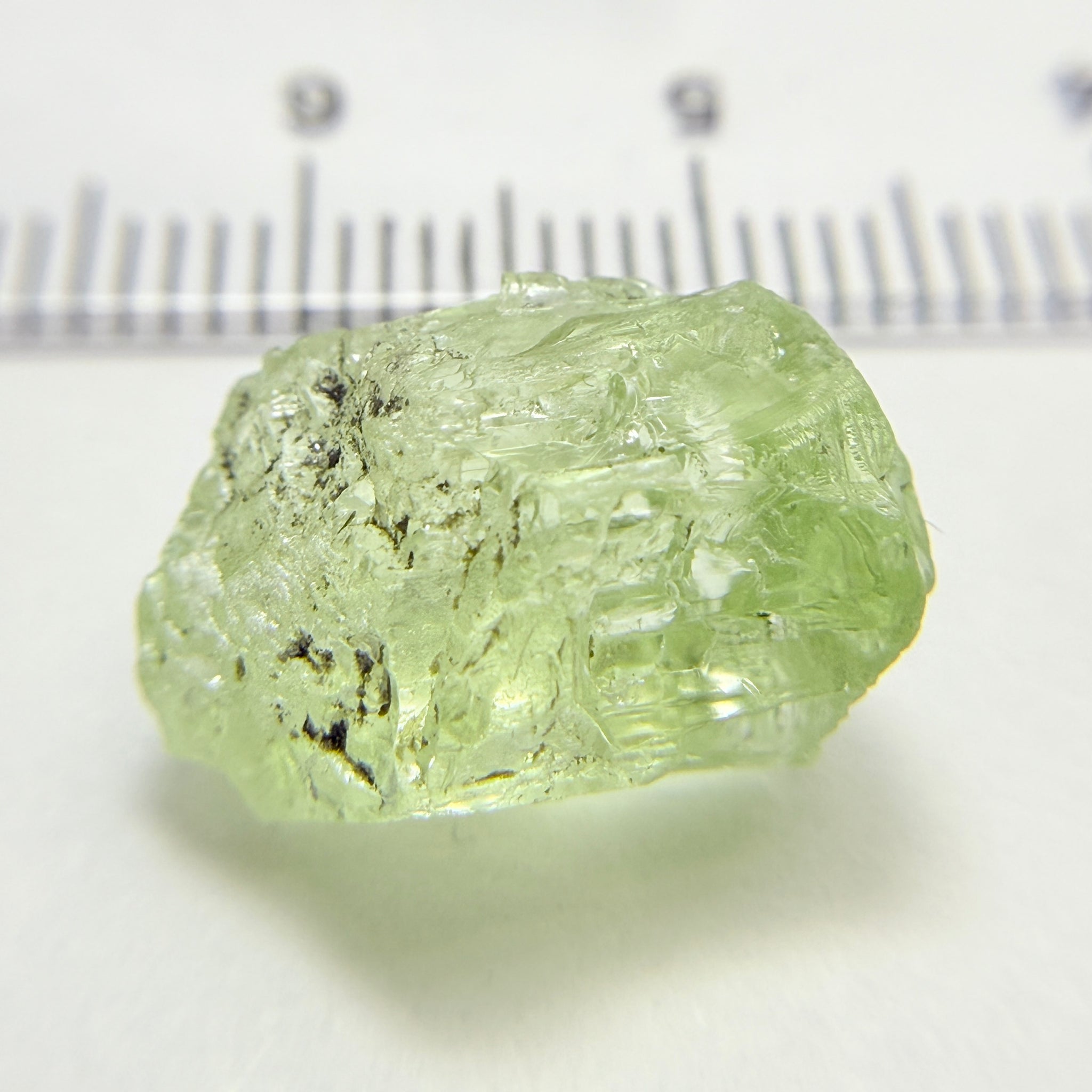 Diopside, 9.40ct, Merelani Hills, Tanzania, Untreated Unheated, slight issue on the outside skin on one end, going 1mm in parallel to the outside crystal face, will come off on faceting, rest is vvs-if