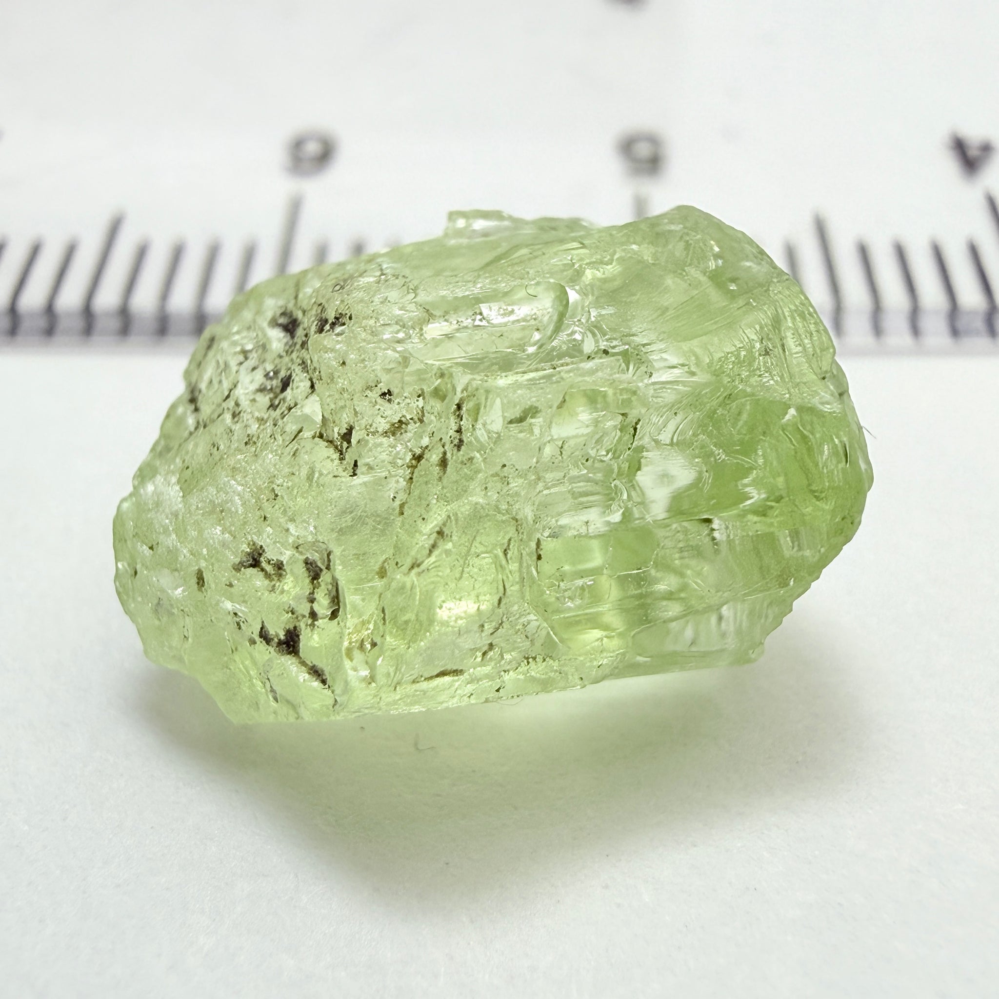 Diopside, 9.40ct, Merelani Hills, Tanzania, Untreated Unheated, slight issue on the outside skin on one end, going 1mm in parallel to the outside crystal face, will come off on faceting, rest is vvs-if
