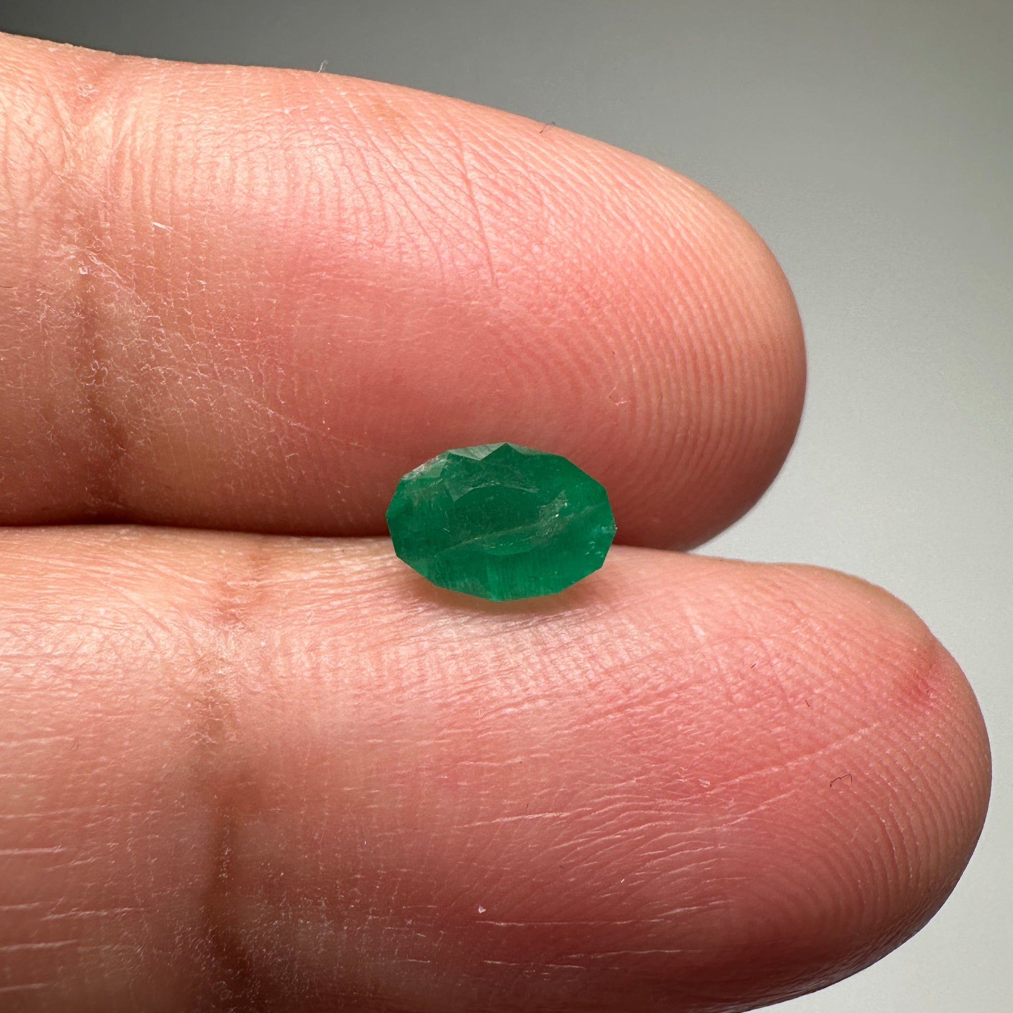 Emerald, 0.84ct, Tanzania, No Oil, Untreated Unheated