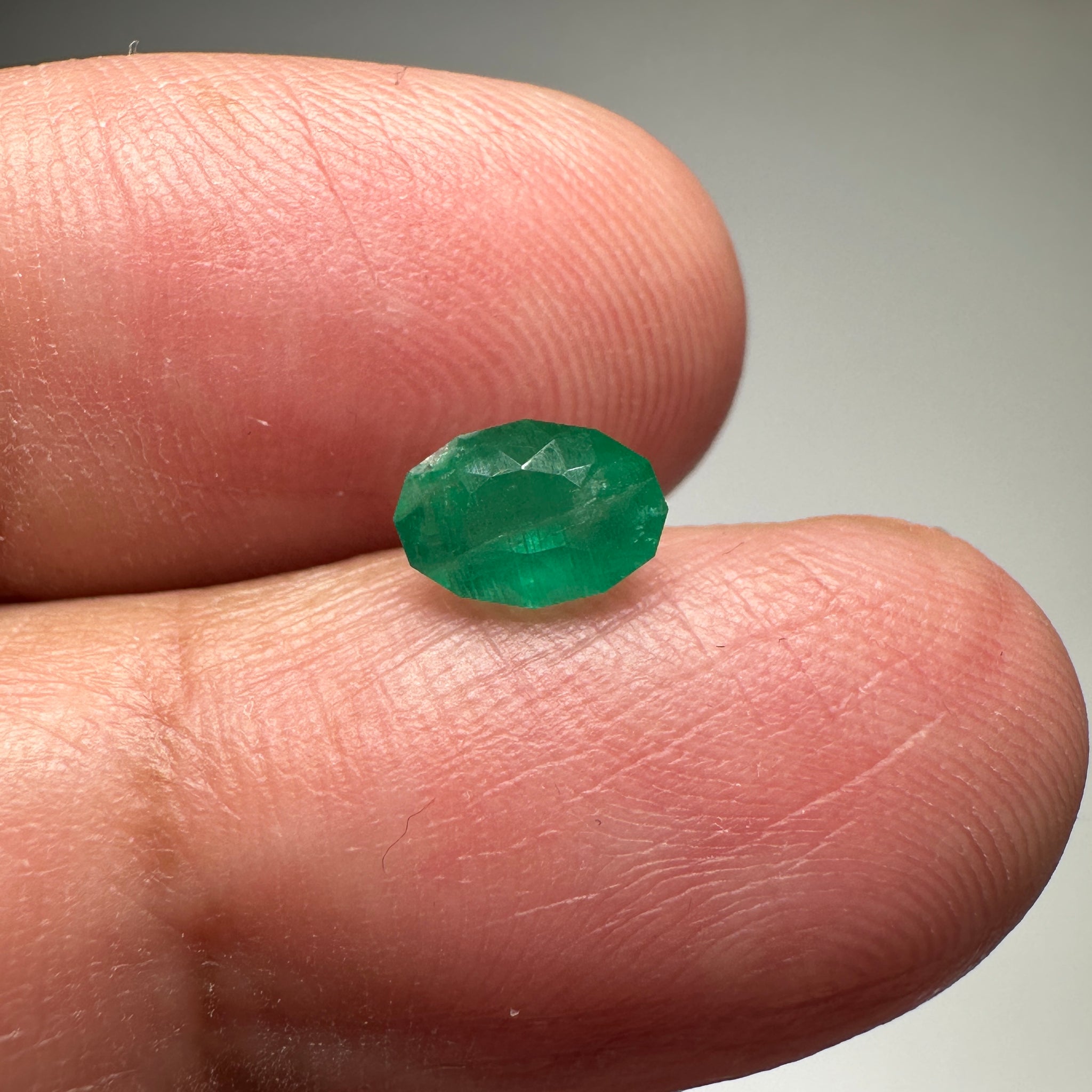 Emerald, 0.84ct, Tanzania, No Oil, Untreated Unheated