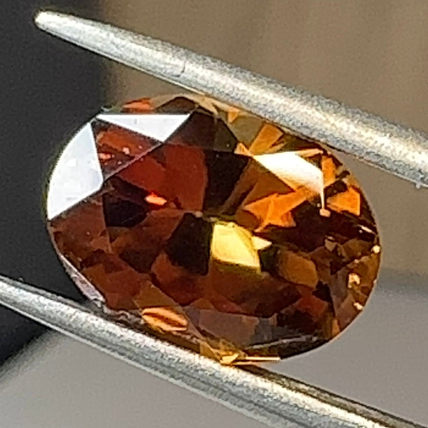 Zircon, 4.00ct, Tanzania, Unheated Untreated