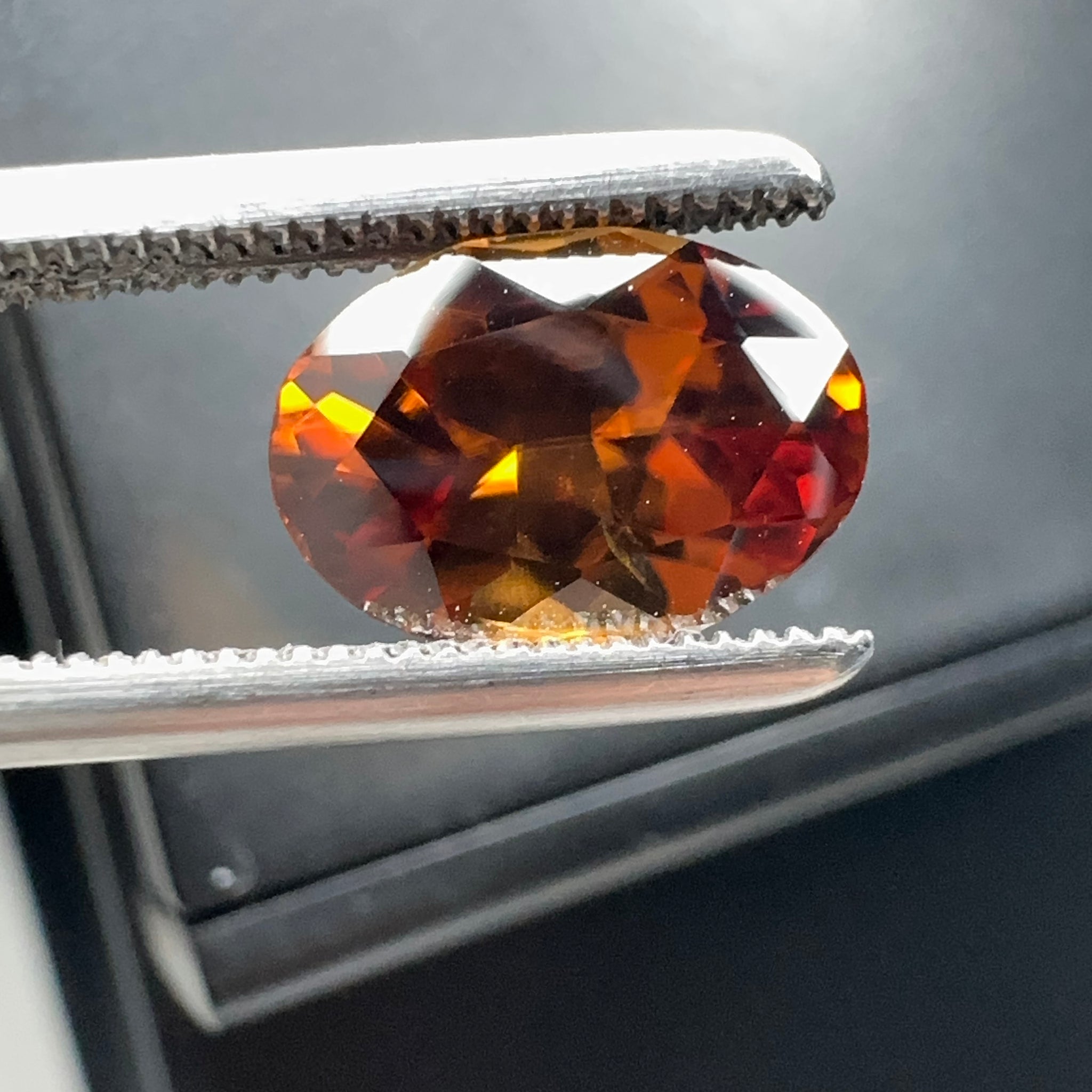 Zircon, 2.50ct, Tanzania, Unheated Untreated, slight inclusion