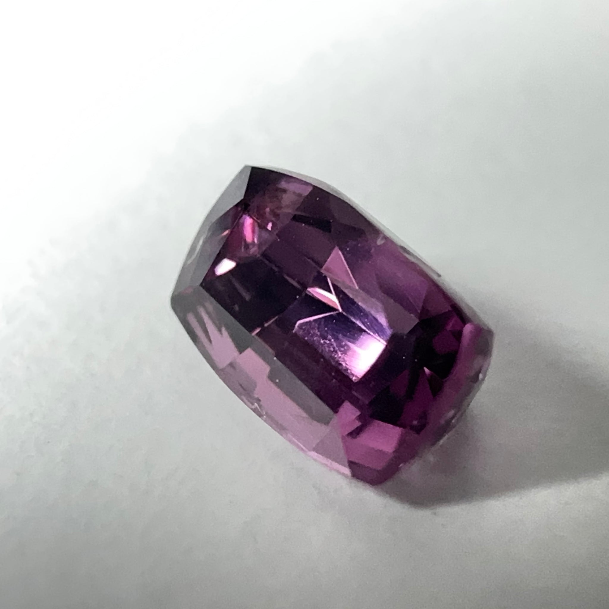 Spinel Mahenge, 1.22ct, Tanzania. Untreated Unheated, slightly included, see pictures of the back