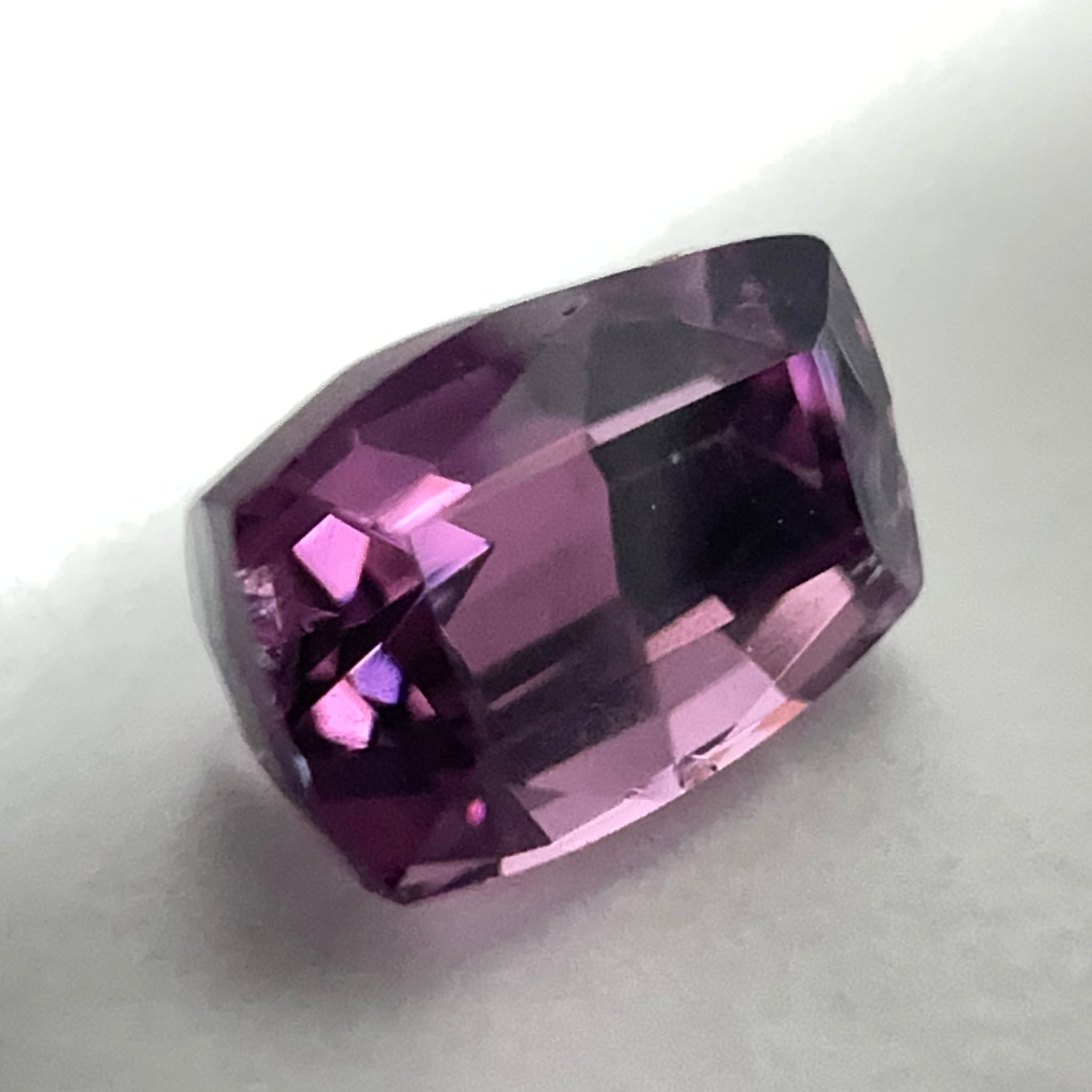 Spinel Mahenge, 1.22ct, Tanzania. Untreated Unheated, slightly included, see pictures of the back