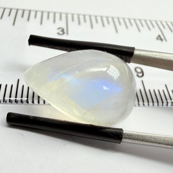 Blue Sheen Moonstone Cabochon, 13.84ct, Tanzania, Untreated Unheated, inclusion inside but stable