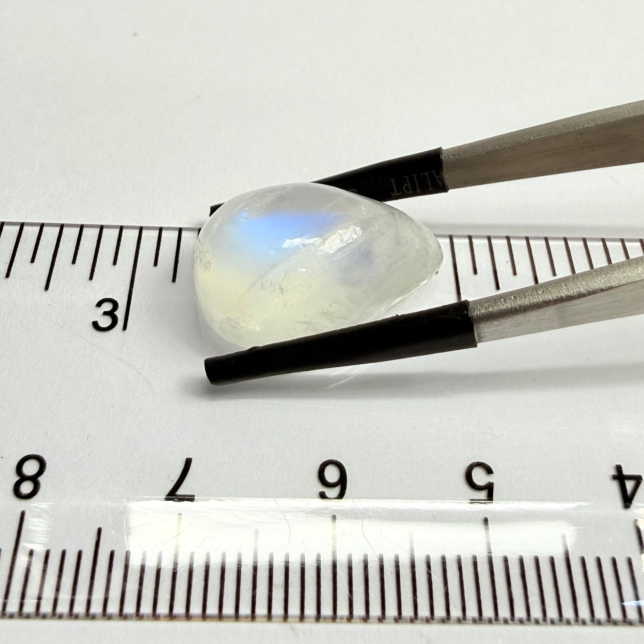 Blue Sheen Moonstone Cabochon, 13.84ct, Tanzania, Untreated Unheated, inclusion inside but stable