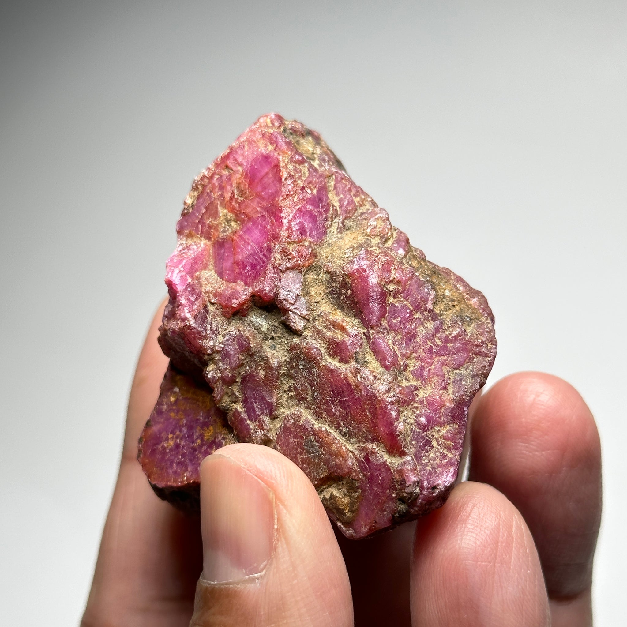 Ruby Crystal Cluster, 111gm / 555ct, Tanzania, Untreated Unheated. 53.5 x 46.9 x 32 mm