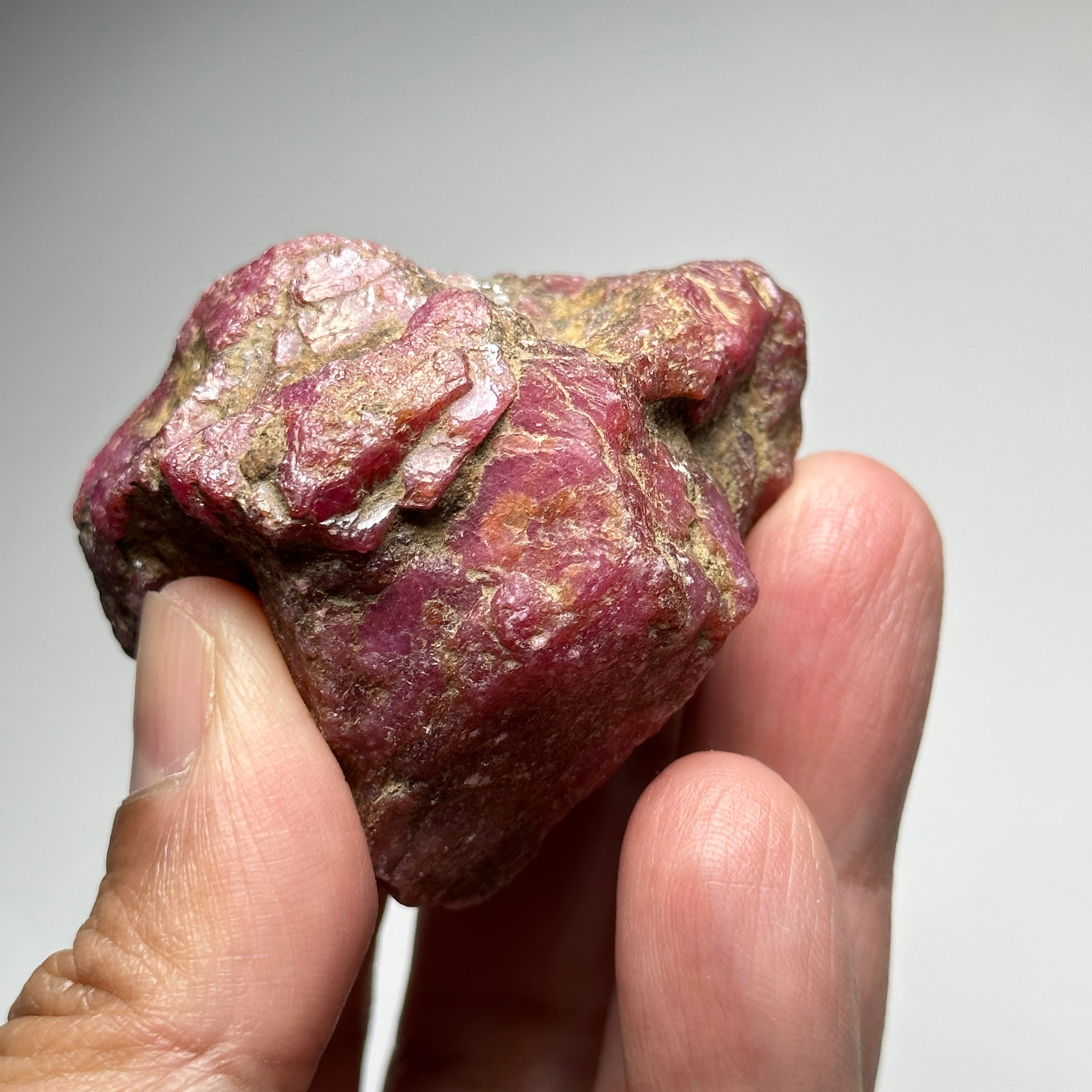 Ruby Crystal Cluster, 111gm / 555ct, Tanzania, Untreated Unheated. 53.5 x 46.9 x 32 mm