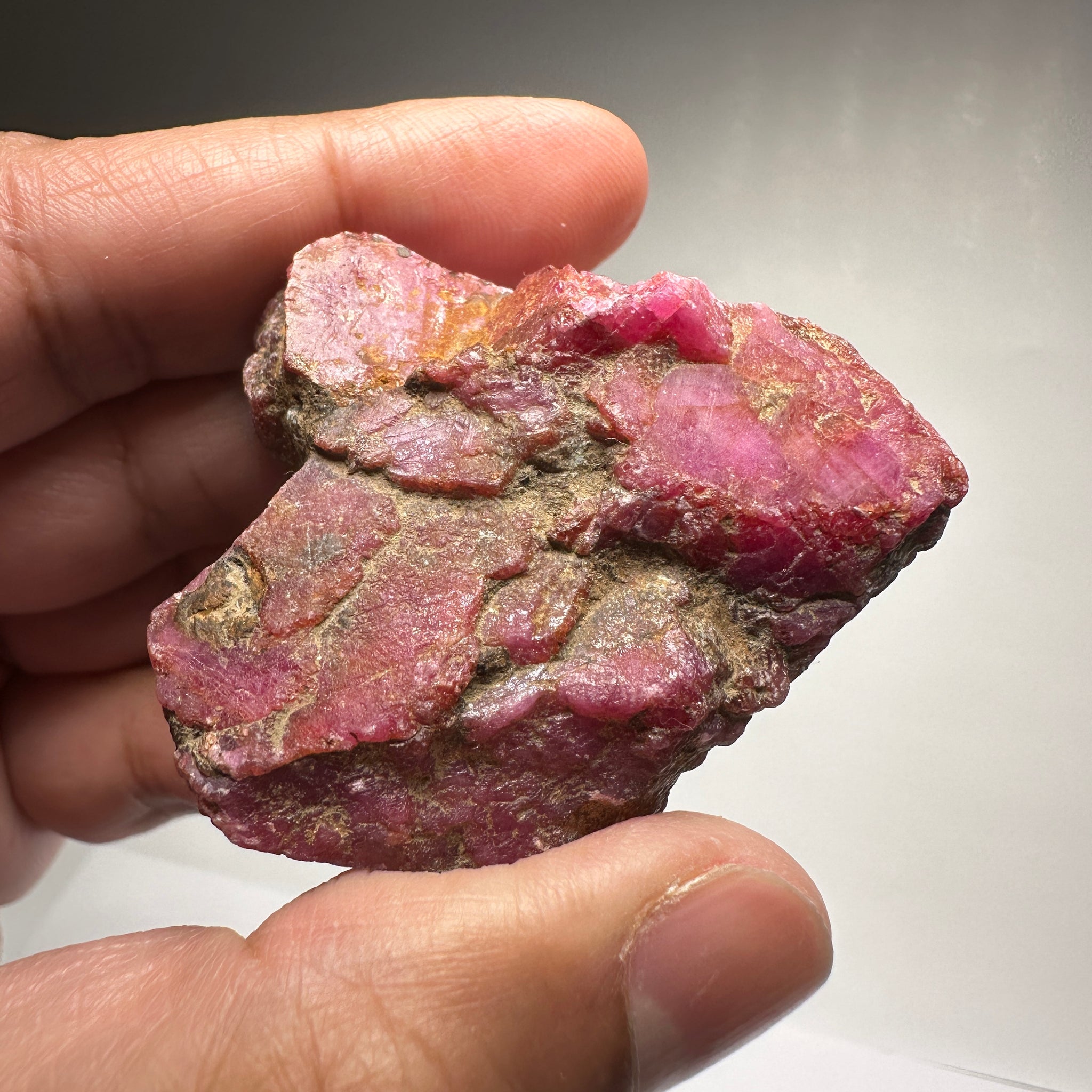 Ruby Crystal Cluster, 111gm / 555ct, Tanzania, Untreated Unheated. 53.5 x 46.9 x 32 mm