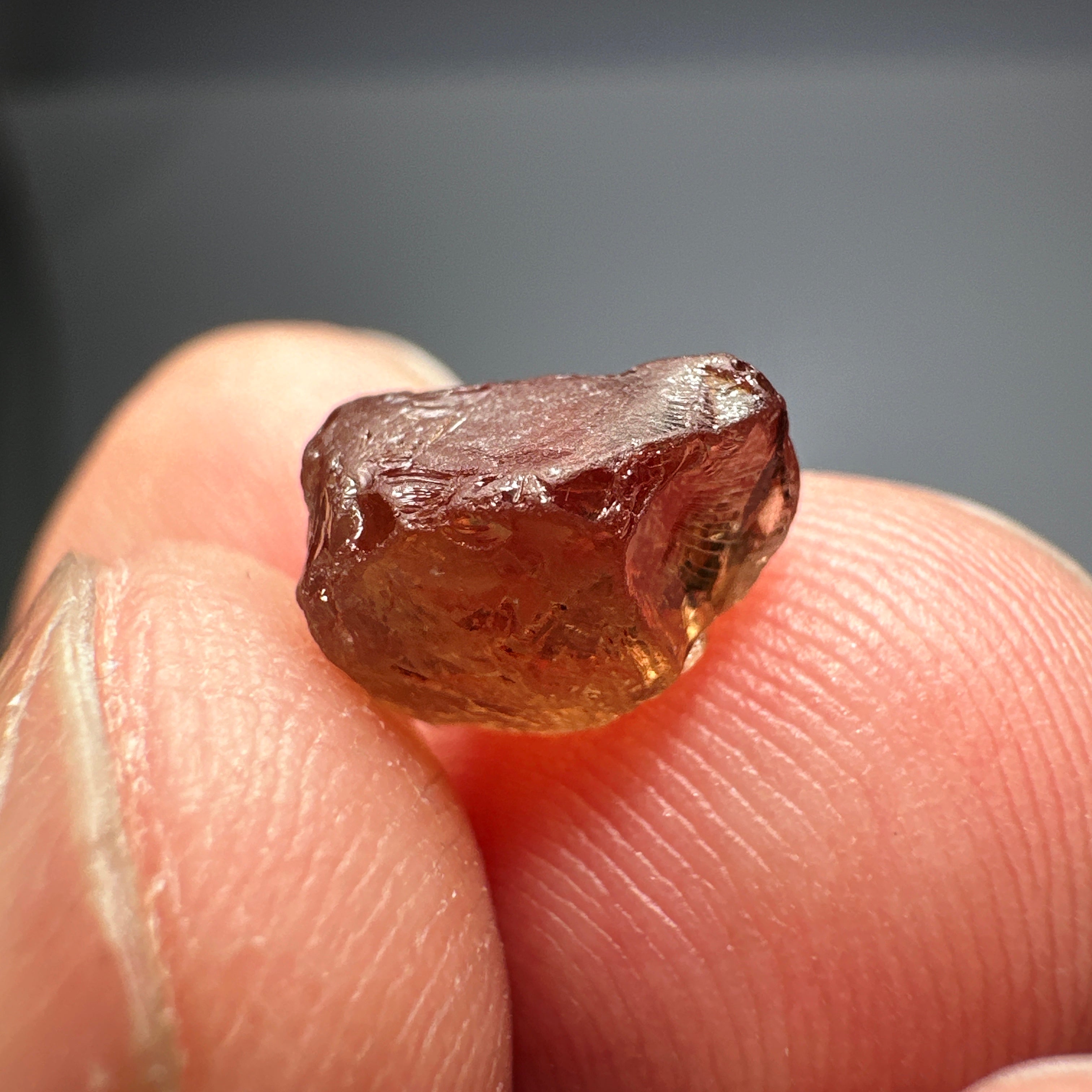 3.66ct Colour Change Garnet, Tanzania, Untreated Unheated, one veil on the side, rest clean