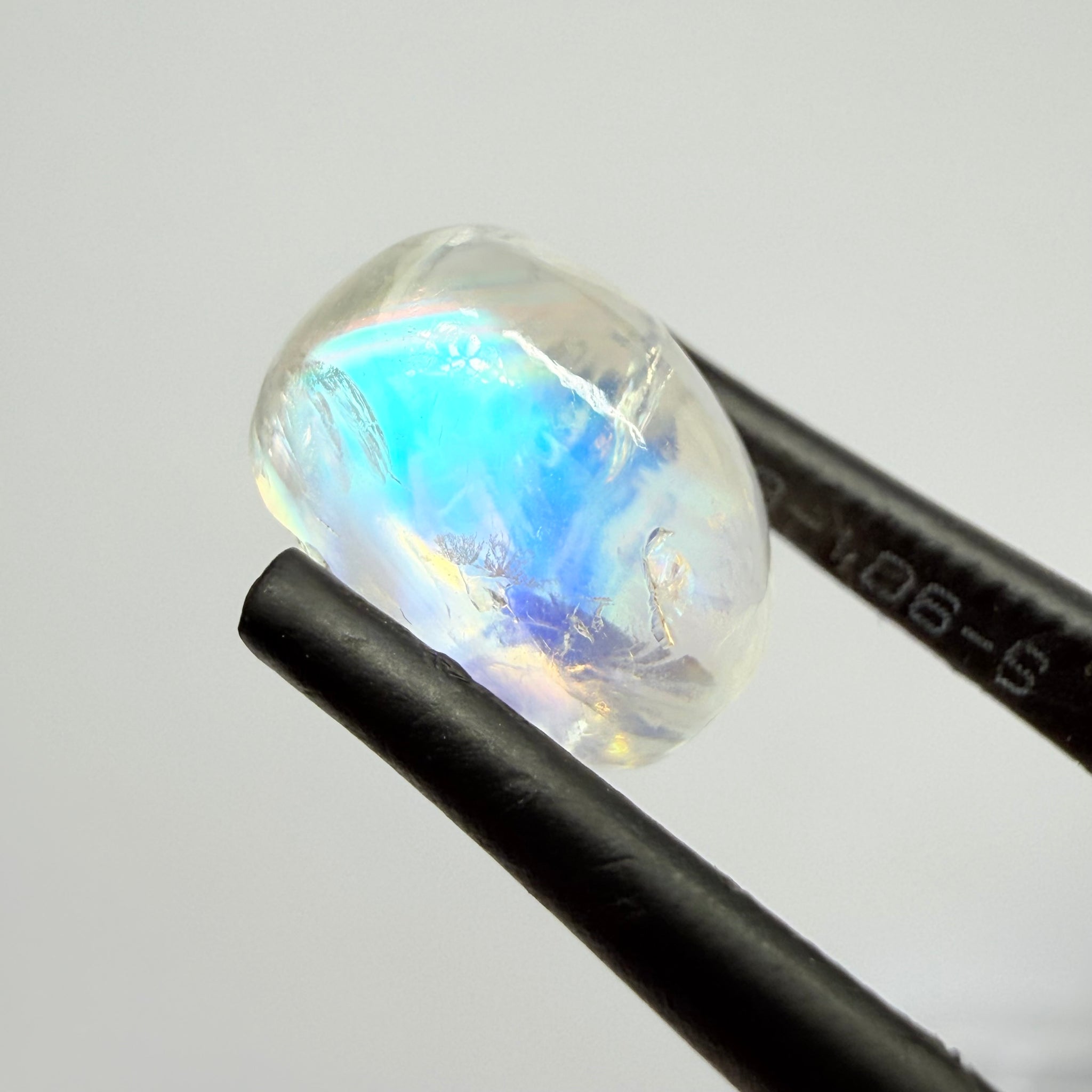 Blue Sheen Moonstone Cabochon, 4.51ct, Tanzania, Untreated Unheated, Sheen sleeping to one side
