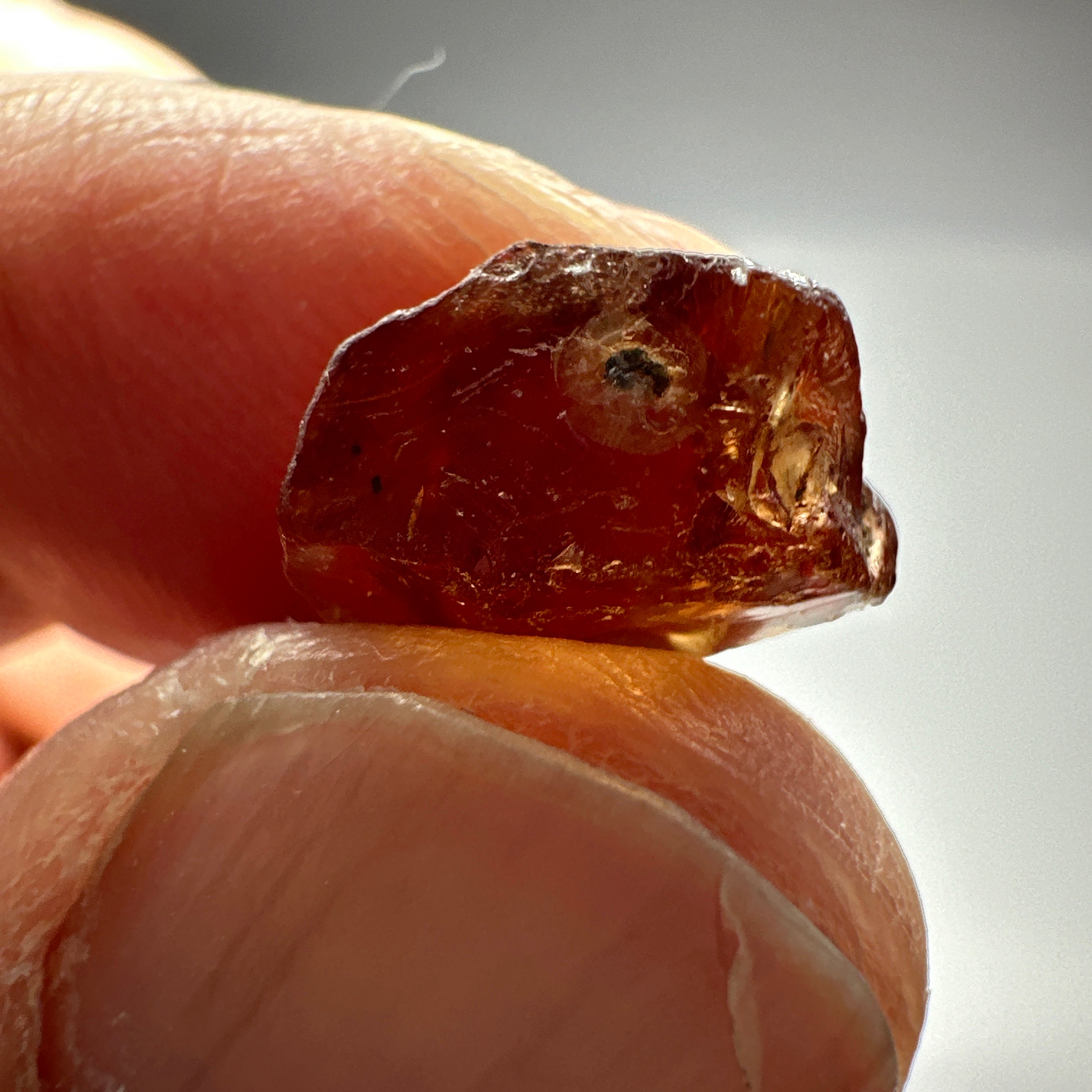5.24ct Colour Change Garnet, Tanzania, Untreated Unheated, one veil on the side, rest clean