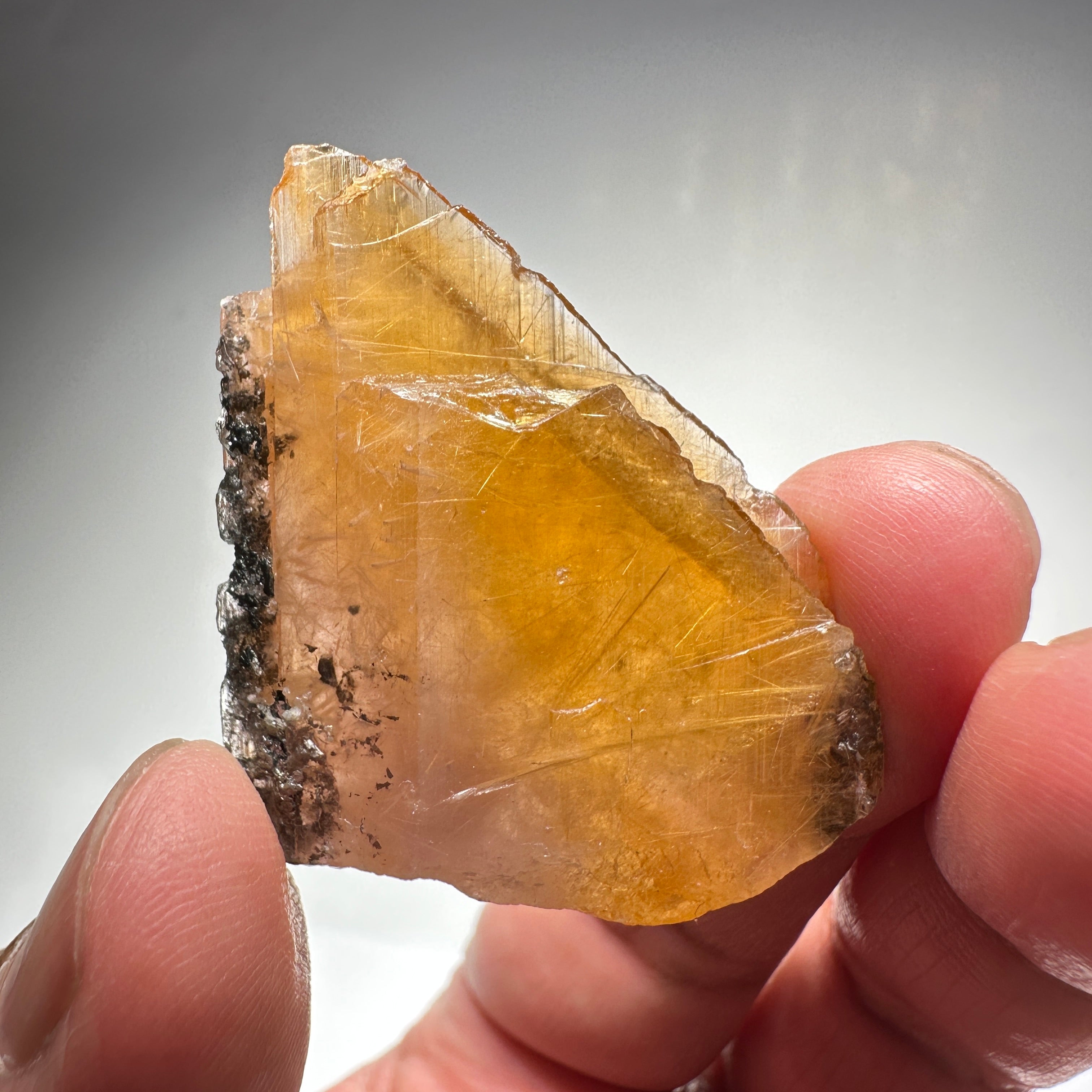22.70gm Magnesio Axinite, Crystal, Merelani, Tanzania. 48.0 x 33.10 x 10.7mm, Untreated Unheated