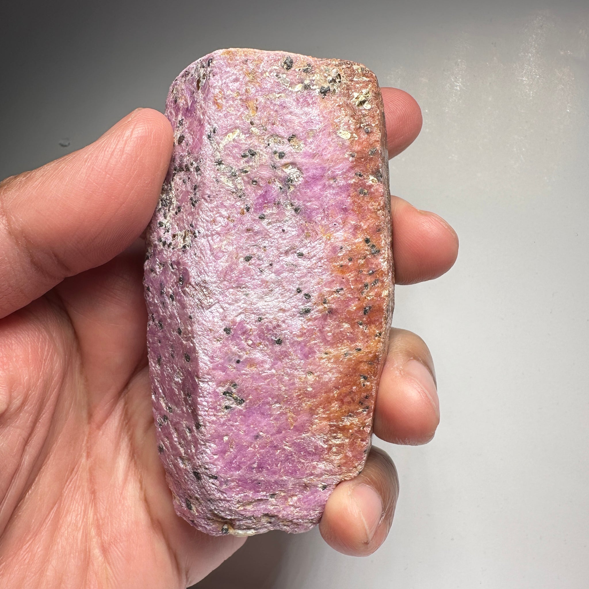 Sapphire Crystal, 415.00gm / 2075.00ct, Untreated Unheated, Tanzania. 91mm x 37mm x 50mm