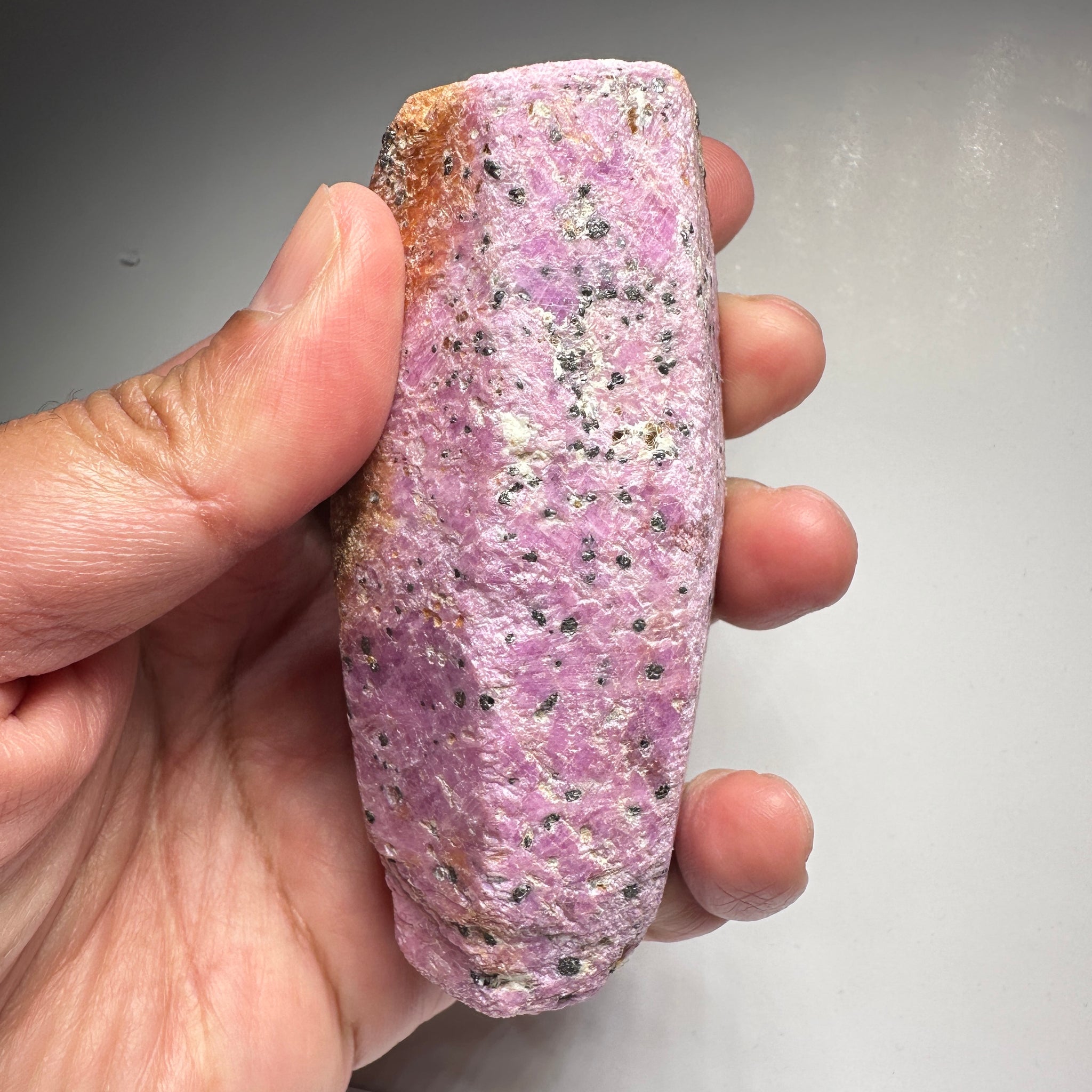 Sapphire Crystal, 415.00gm / 2075.00ct, Untreated Unheated, Tanzania. 91mm x 37mm x 50mm