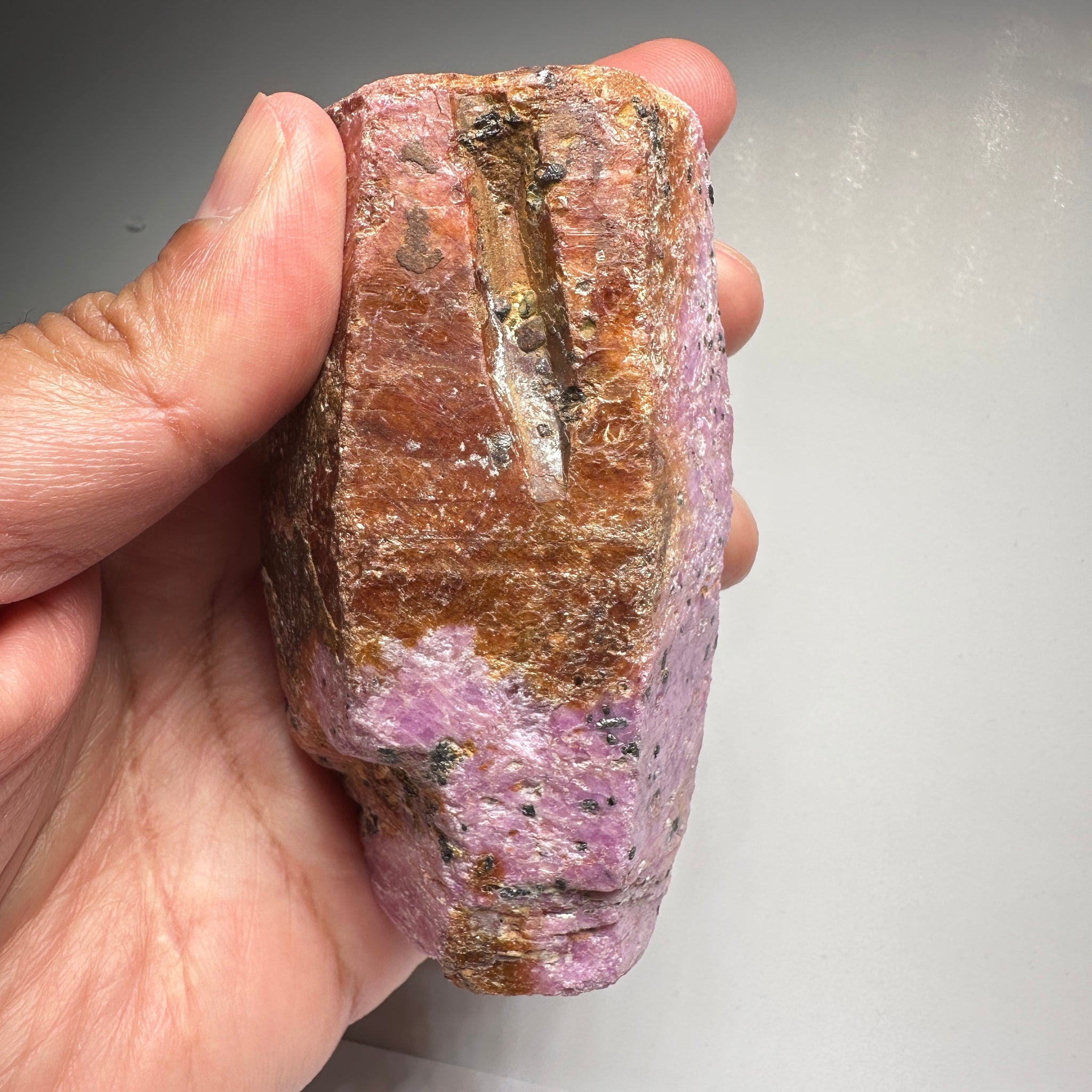 Sapphire Crystal, 415.00gm / 2075.00ct, Untreated Unheated, Tanzania. 91mm x 37mm x 50mm