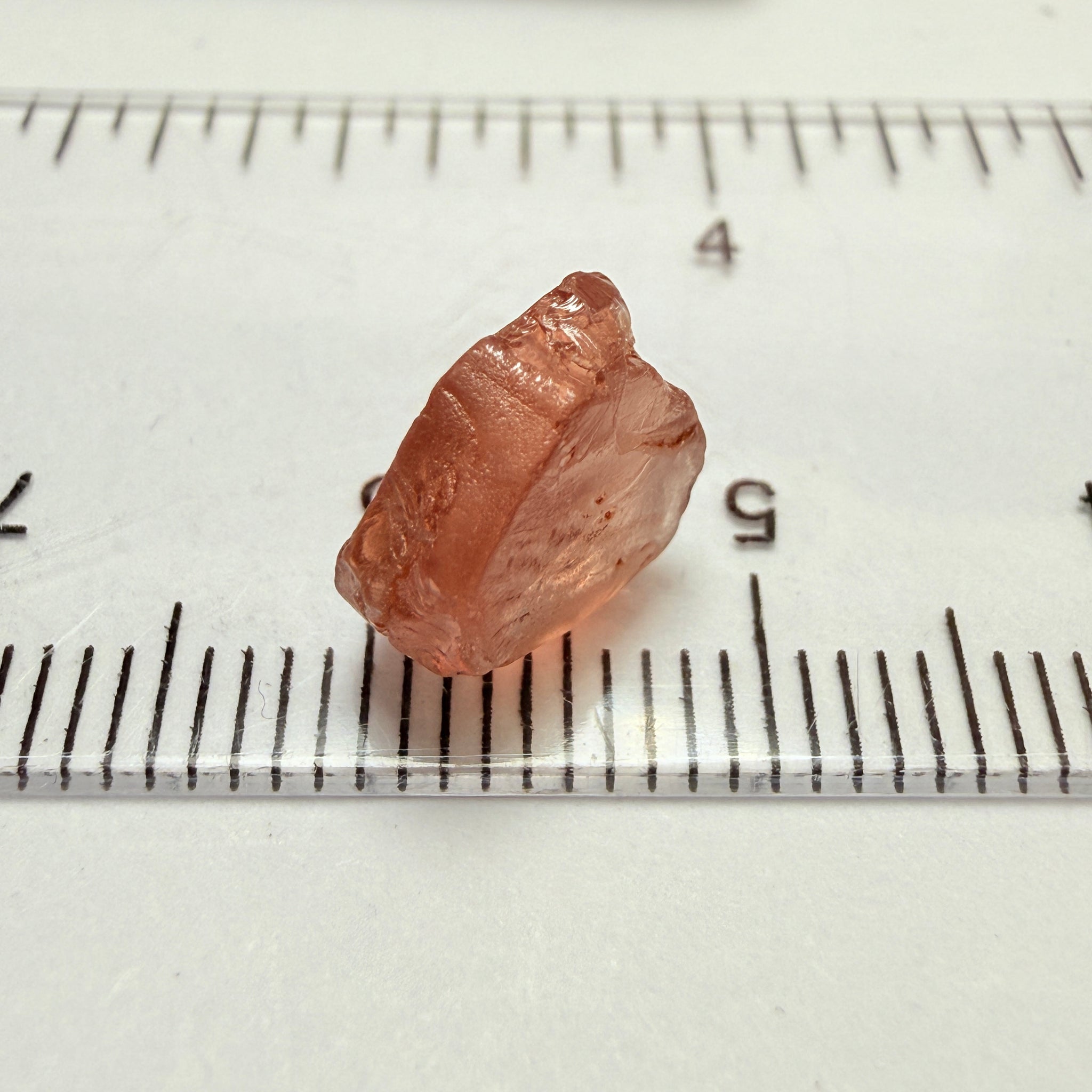 Peach Malaya Garnet, 4.51ct, vvs-if but flattish, Unheated Untreated, Umba Valley Tanzania