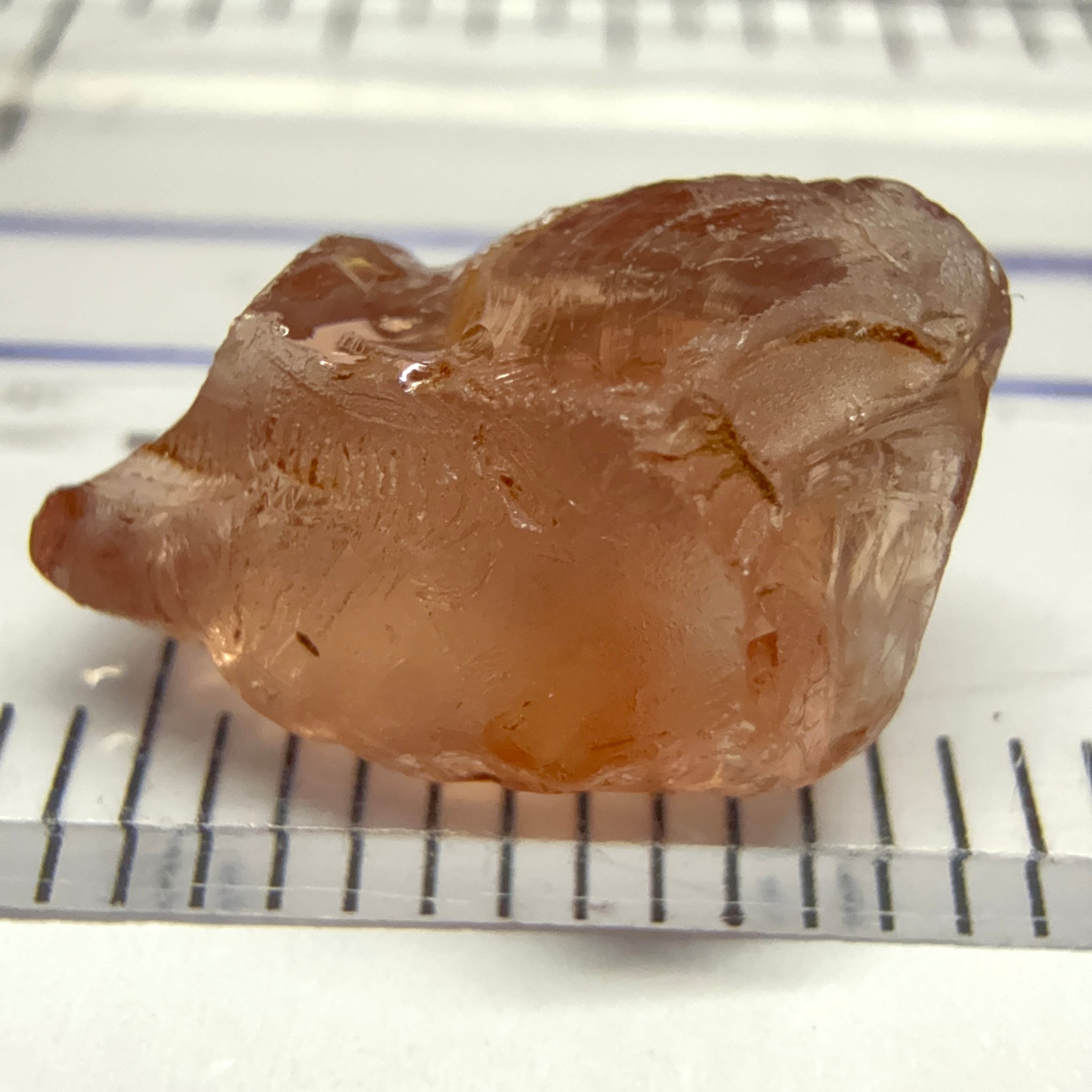 Peach Malaya Garnet, 4.30ct, vvs with challenging shape, see pictures, Unheated Untreated, Umba Valley Tanzania