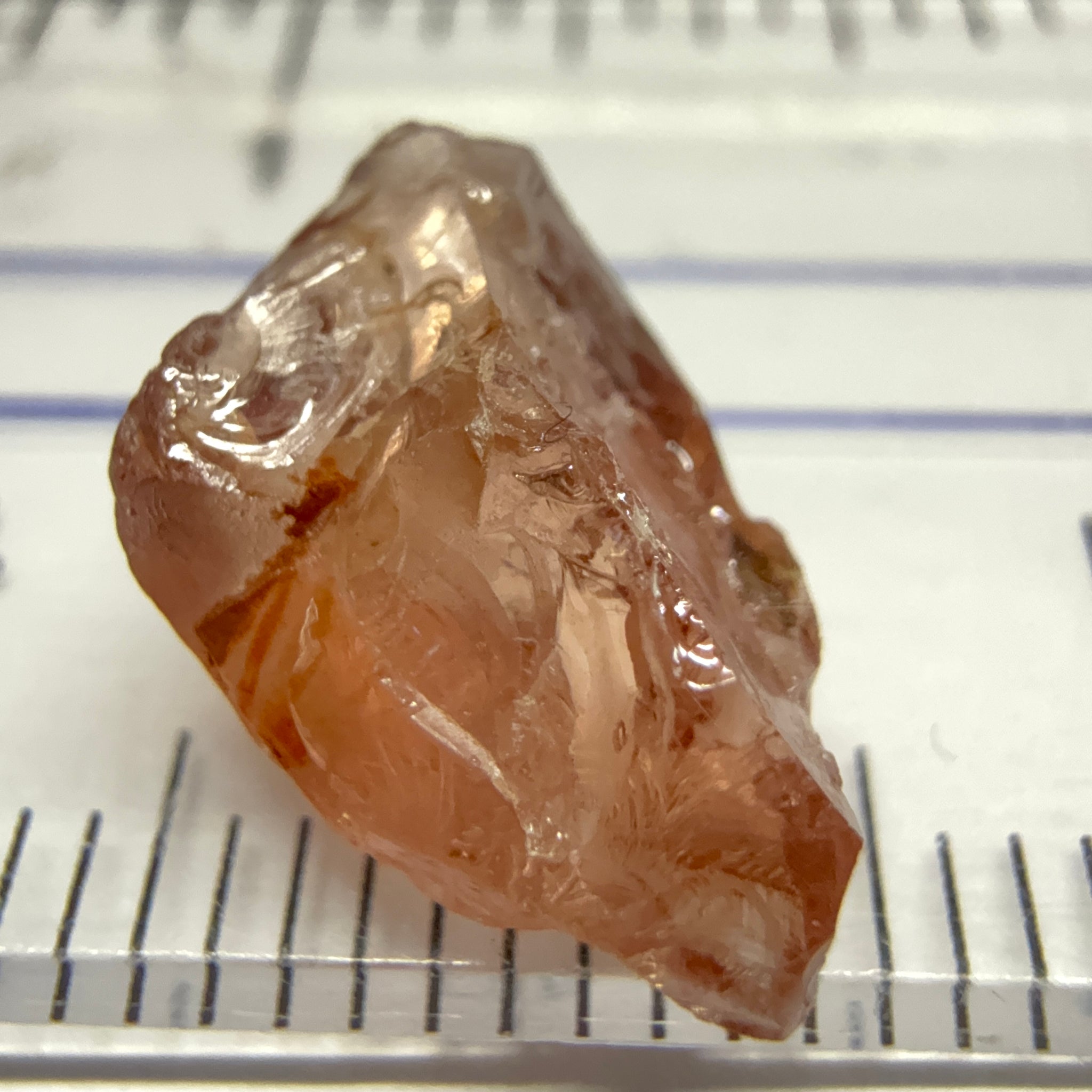 Peach Malaya Garnet, 4.30ct, vvs with challenging shape, see pictures, Unheated Untreated, Umba Valley Tanzania