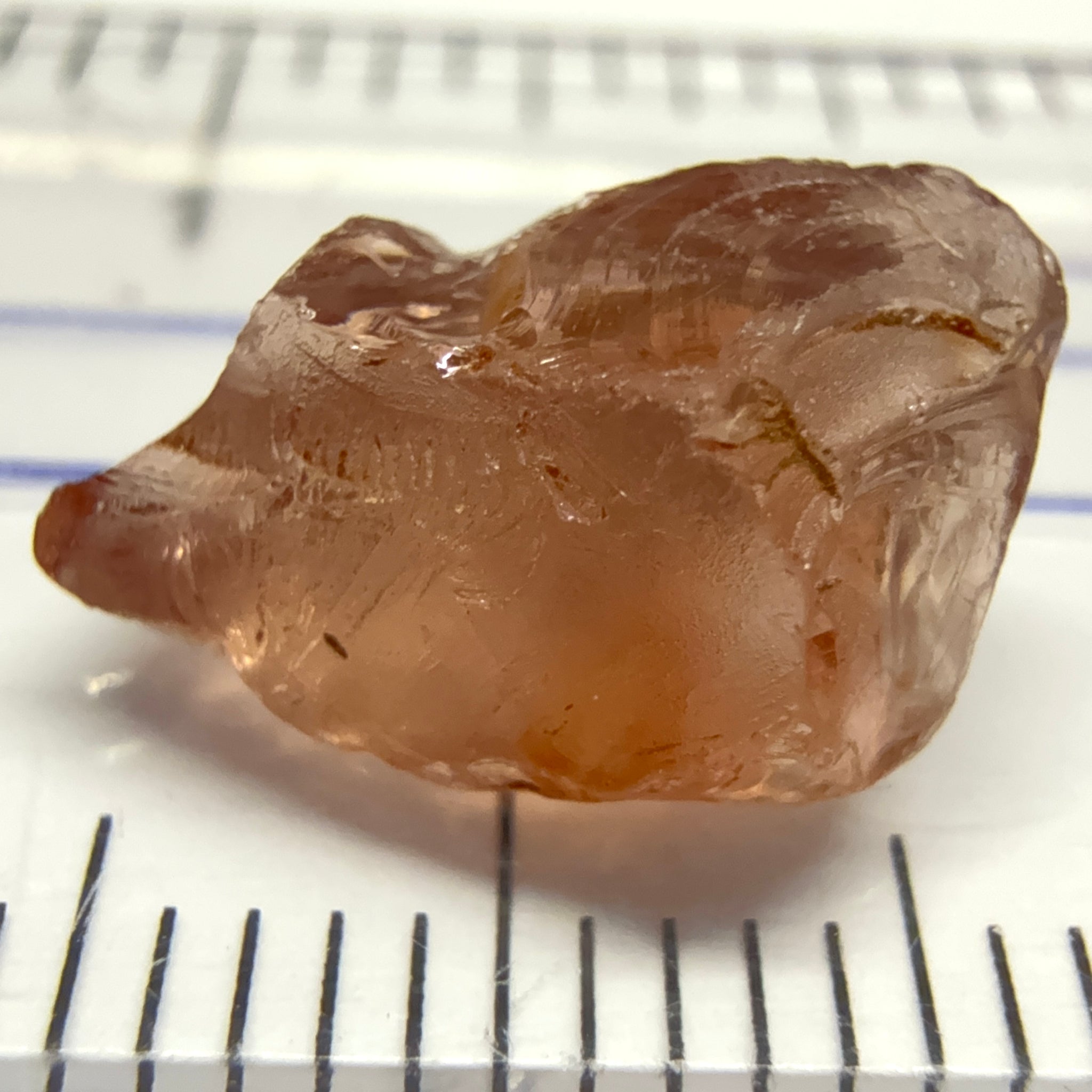 Peach Malaya Garnet, 4.30ct, vvs with challenging shape, see pictures, Unheated Untreated, Umba Valley Tanzania