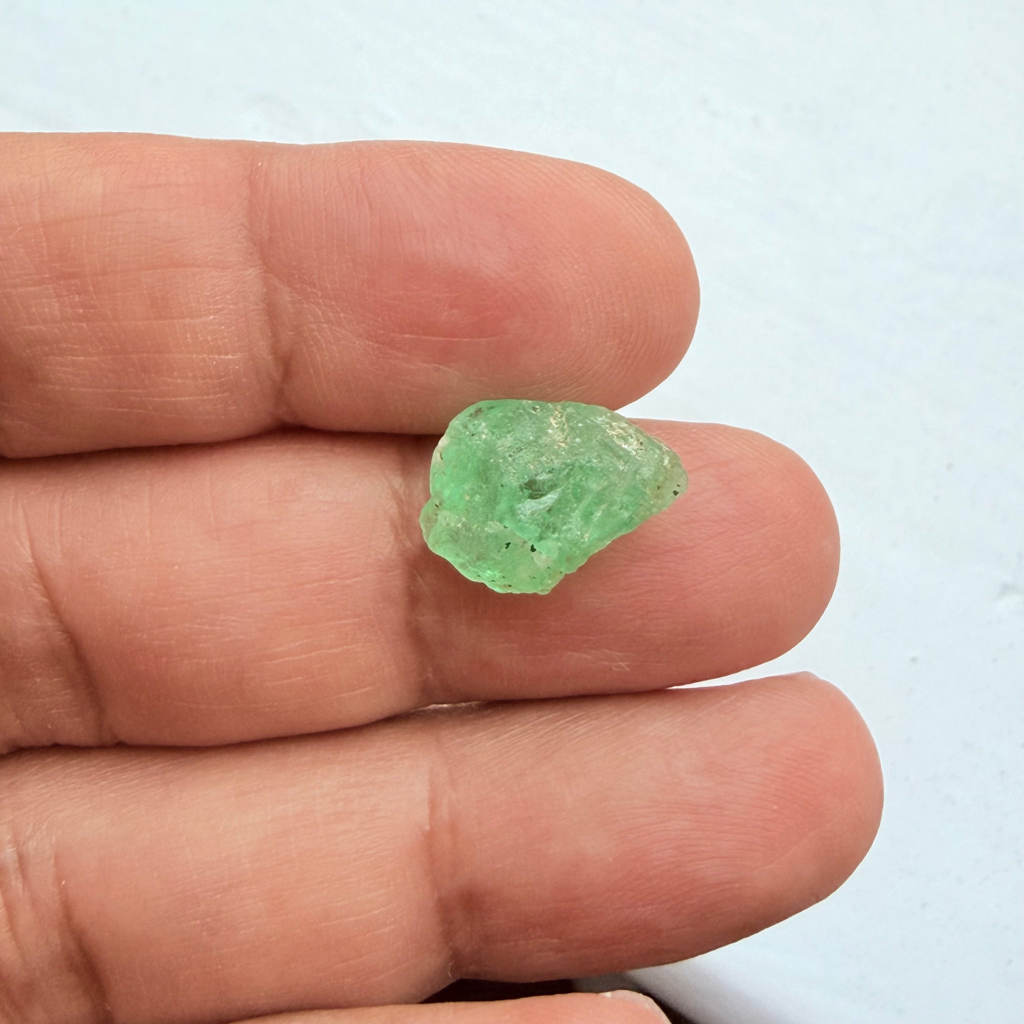 Emerald, 6.37ct, Tanzania, Untreated Unheated, no oil. Great for setting as is in jewellery or cabbing