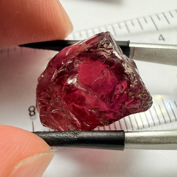 Tanga Garnet, 28.92ct, Tanzania, Untreated Unheated, dividing veil, you will need to slice this in half, both pieces will have very slight silk