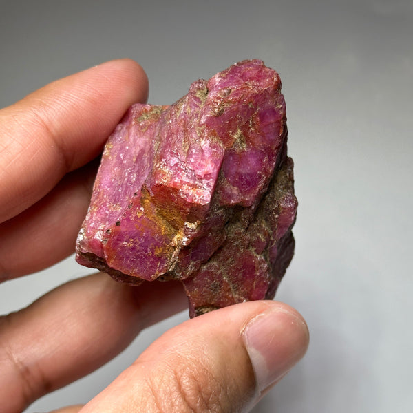 Ruby Crystal Cluster, 111gm / 555ct, Tanzania, Untreated Unheated. 53.5 x 46.9 x 32 mm