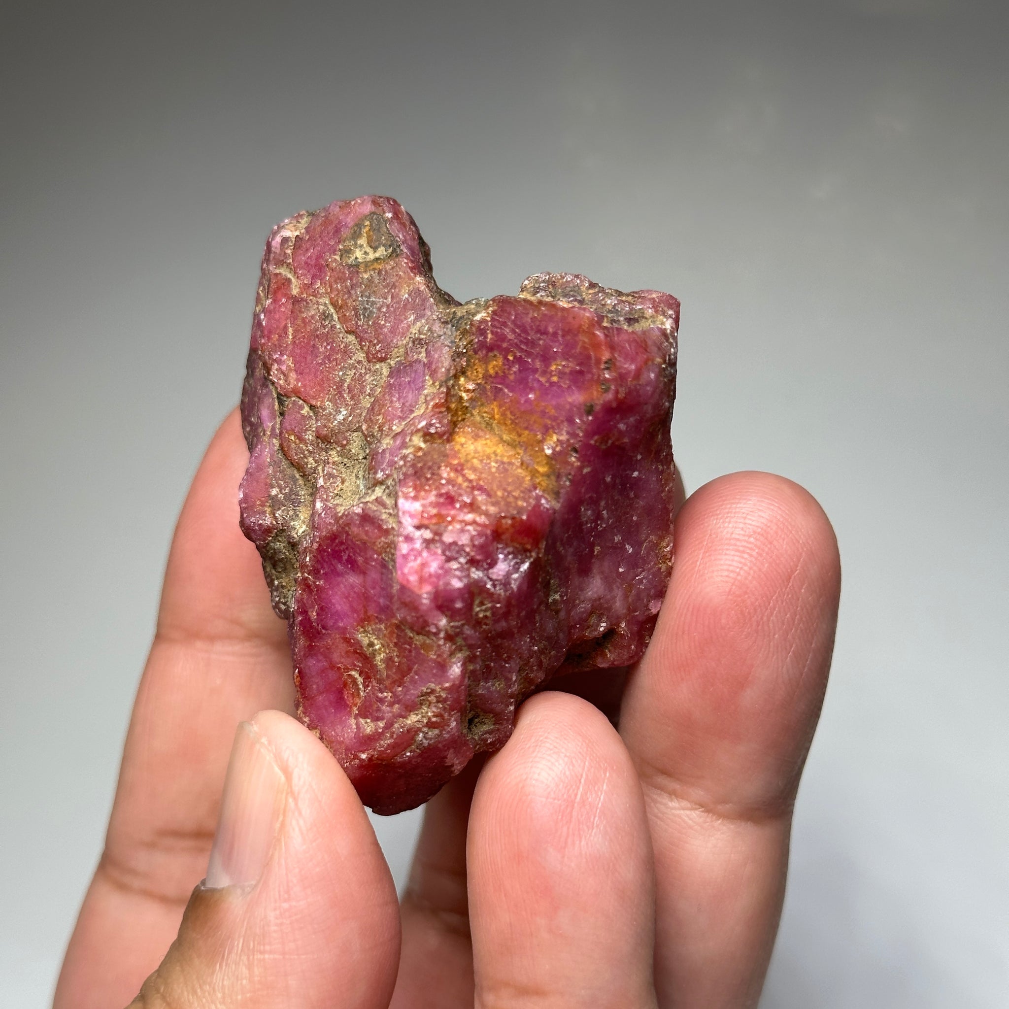 Ruby Crystal Cluster, 111gm / 555ct, Tanzania, Untreated Unheated. 53.5 x 46.9 x 32 mm