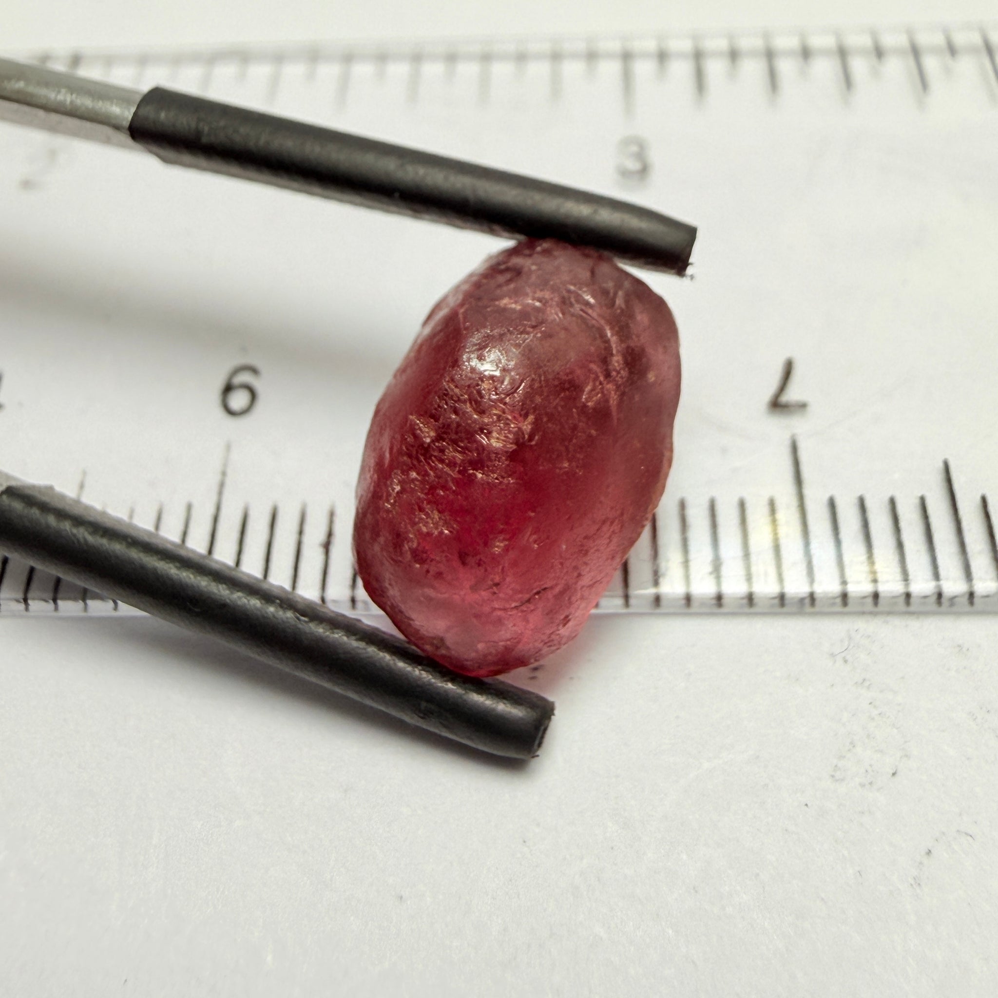 Tanzanian Garnet, 8.37ct, tiny crack on the outside with a little silk around it (the crack is circled in one of the pictures), rest vvs, Tanzania, Untreated Unheated