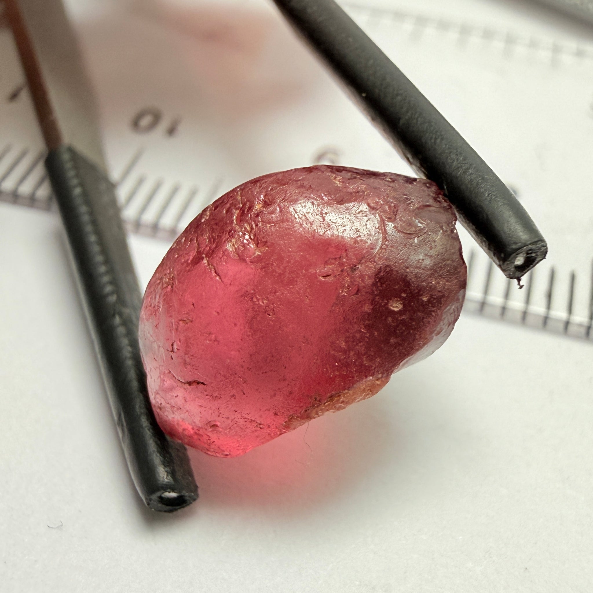 Tanzanian Garnet, 8.37ct, tiny crack on the outside with a little silk around it (the crack is circled in one of the pictures), rest vvs, Tanzania, Untreated Unheated