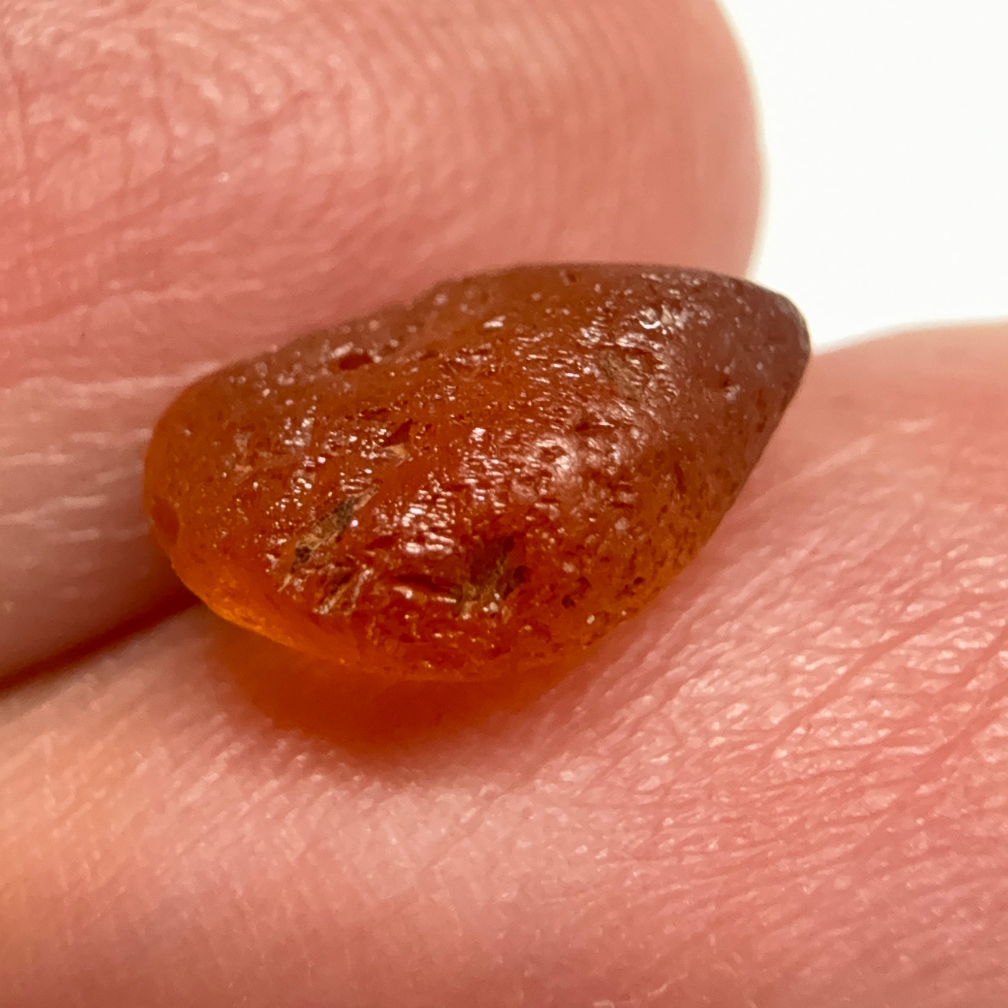 Malaya Garnet, 3.16ct, Tanzania, Untreated Unheated. VVS, a bit flattish though, see pictures