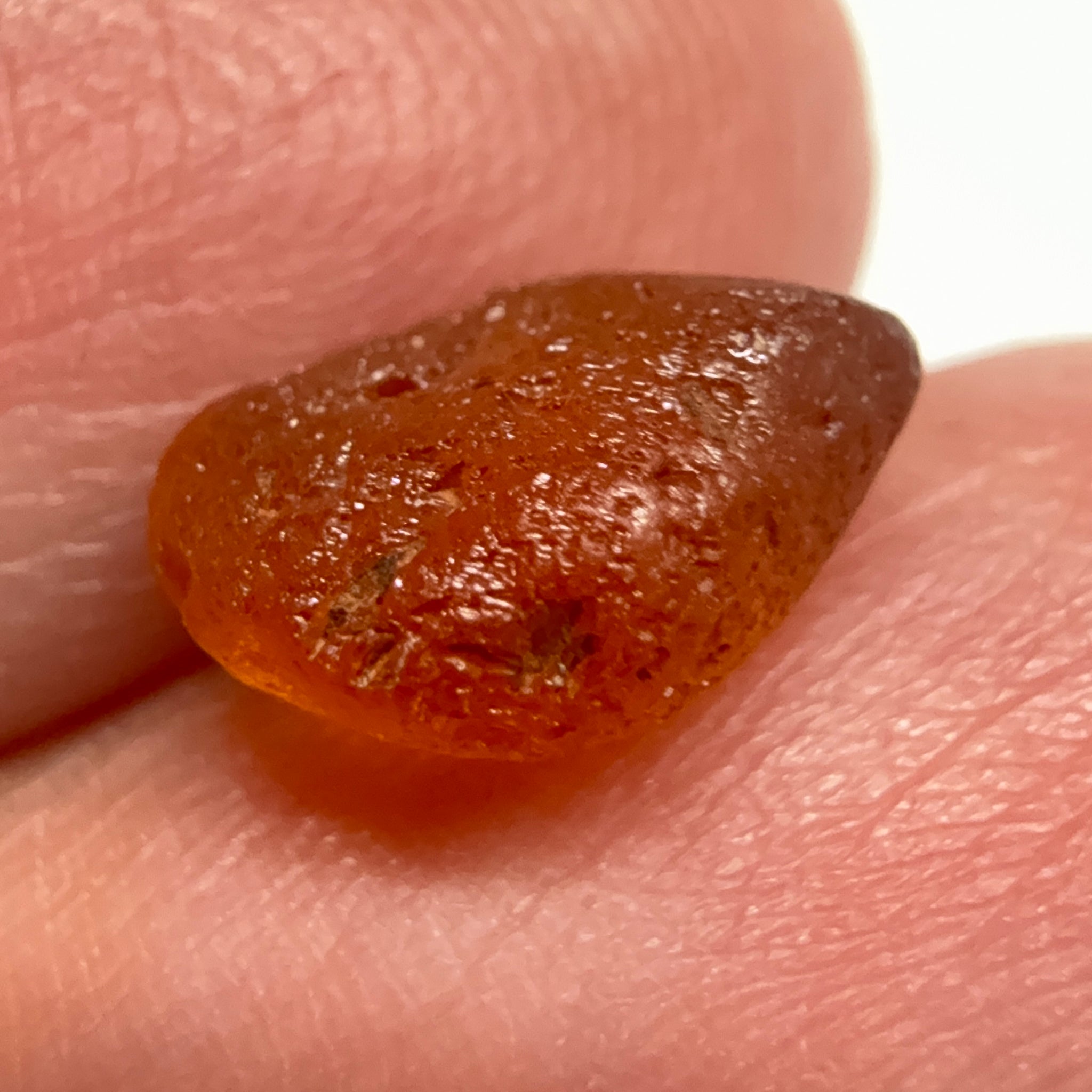 Malaya Garnet, 3.16ct, Tanzania, Untreated Unheated. VVS, a bit flattish though, see pictures