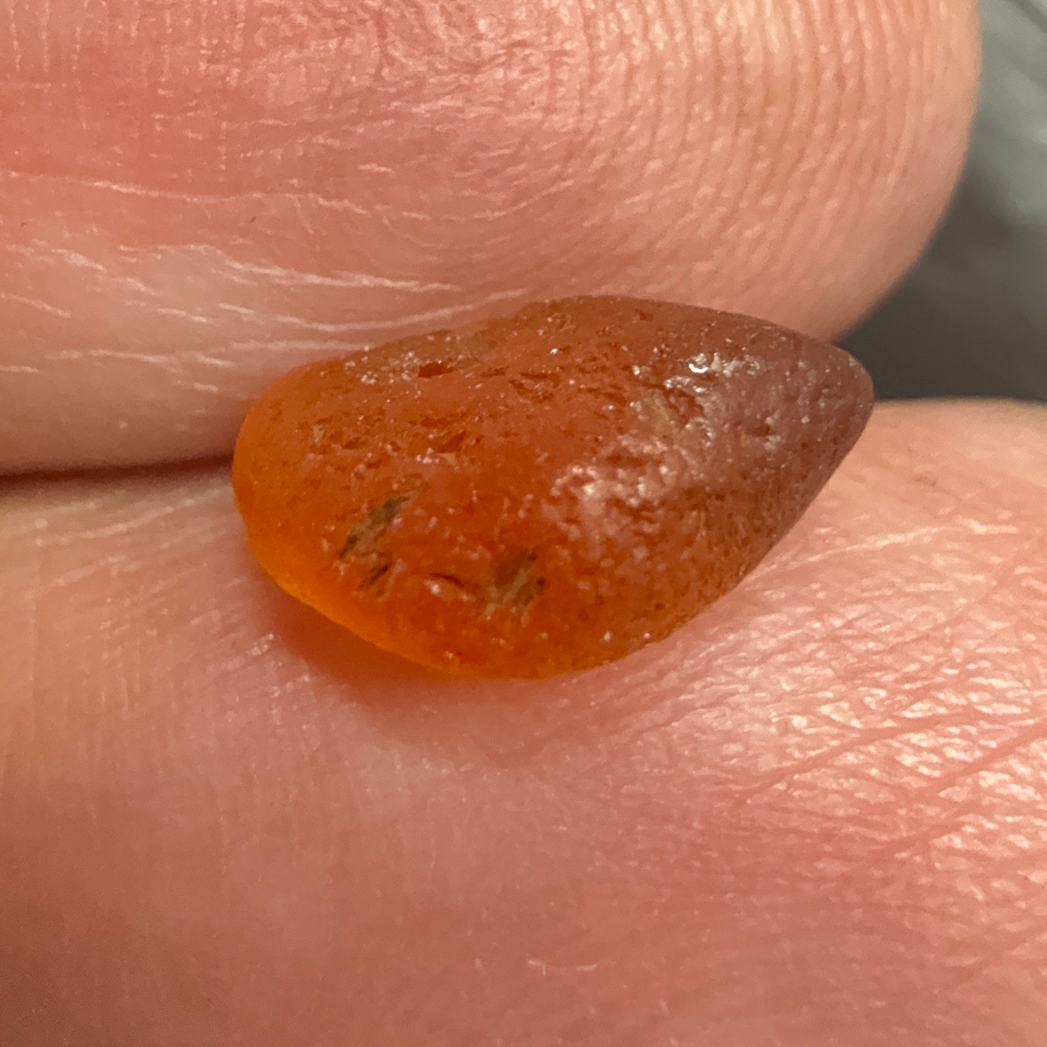 Malaya Garnet, 3.16ct, Tanzania, Untreated Unheated. VVS, a bit flattish though, see pictures