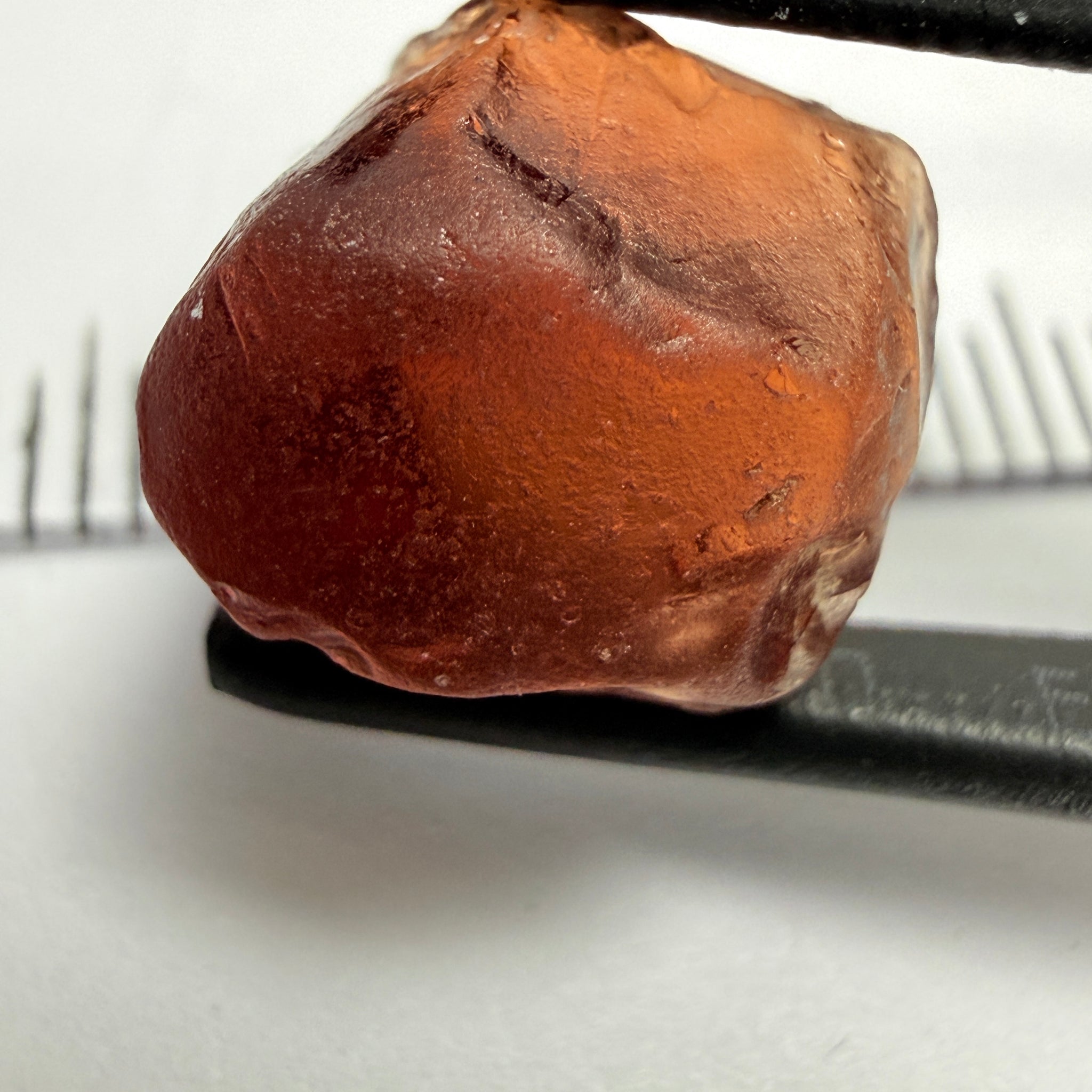 Malaya Garnet, 8.59ct, Umba, Tanzania, Untreated Unheated. Have a look at the shape in the pictures, a bit on the medium dark shade, clarity: vvs-if