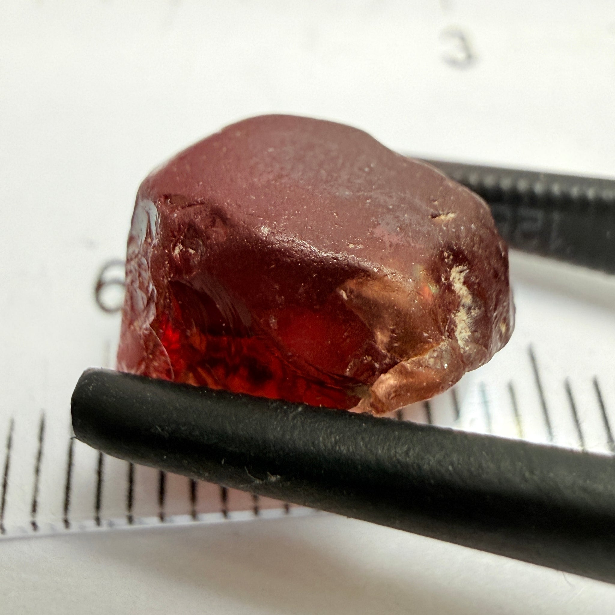 Malaya Garnet, 8.59ct, Umba, Tanzania, Untreated Unheated. Have a look at the shape in the pictures, a bit on the medium dark shade, clarity: vvs-if