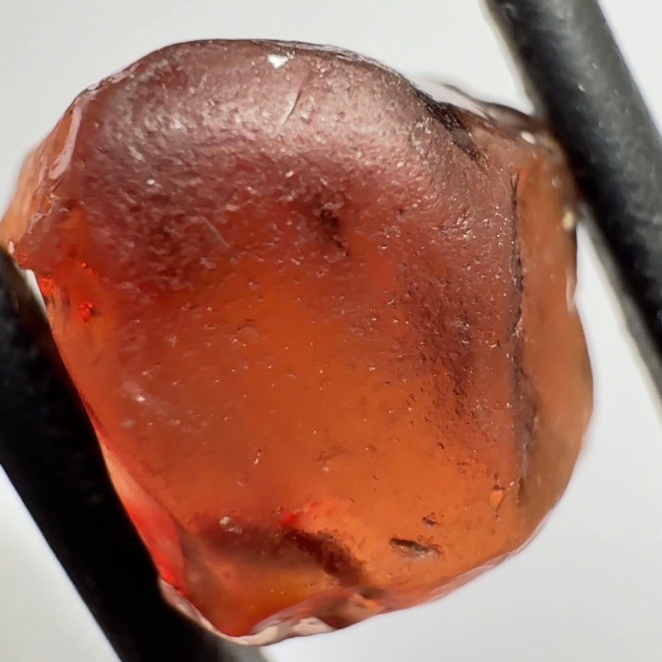 Malaya Garnet, 8.59ct, Umba, Tanzania, Untreated Unheated. Have a look at the shape in the pictures, a bit on the medium dark shade, clarity: vvs-if
