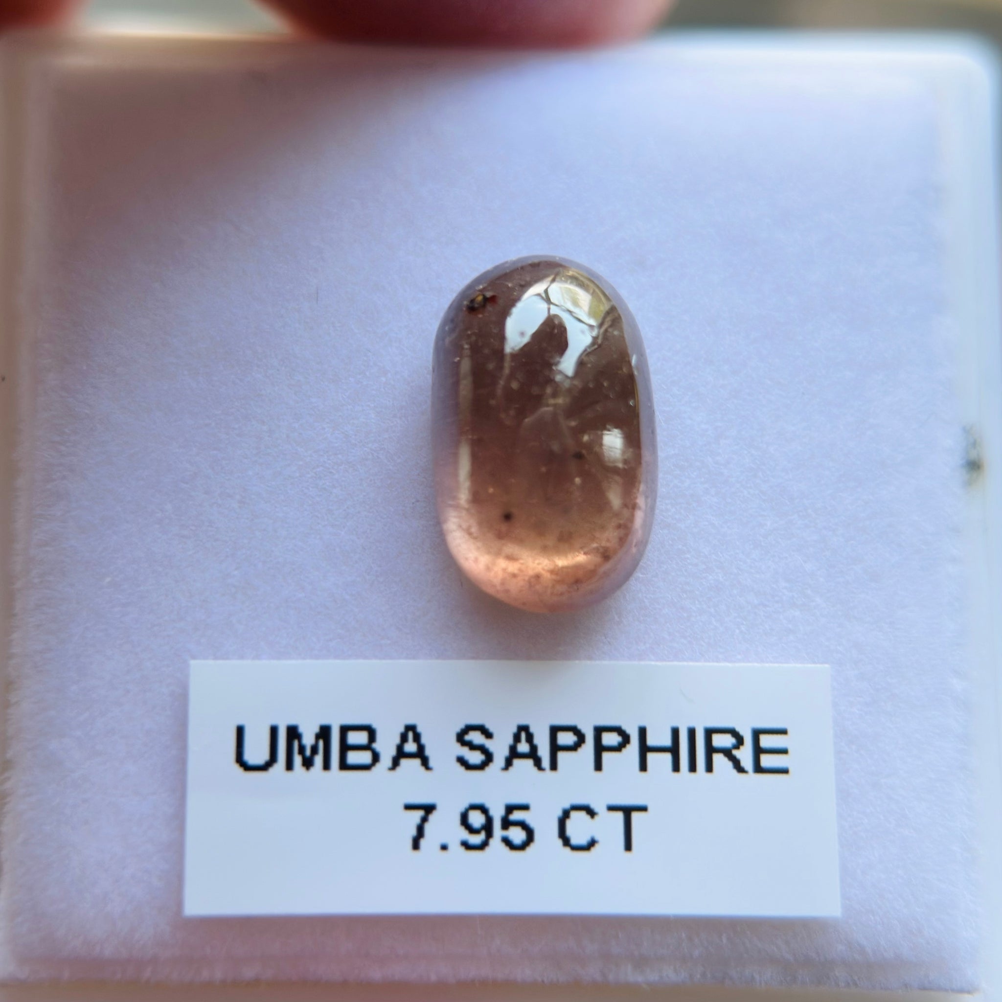 Umba Sapphire Cab, 7.95ct, Tanzania, Untreated Unheated. Colour changing - spotty, see pictures!
