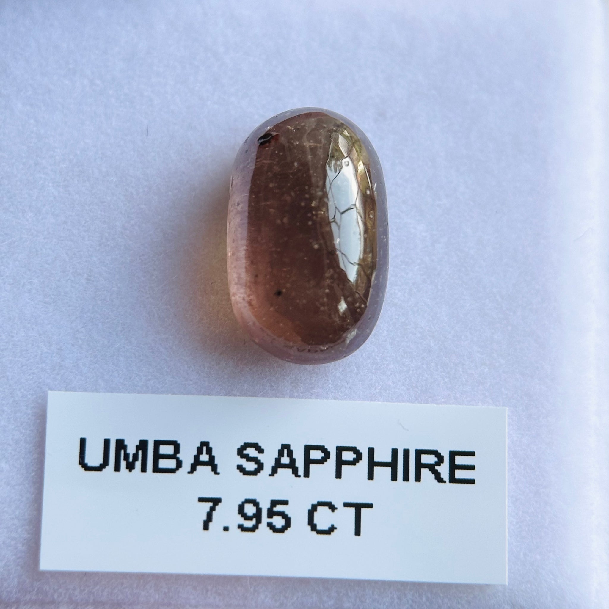 Umba Sapphire Cab, 7.95ct, Tanzania, Untreated Unheated. Colour changing - spotty, see pictures!