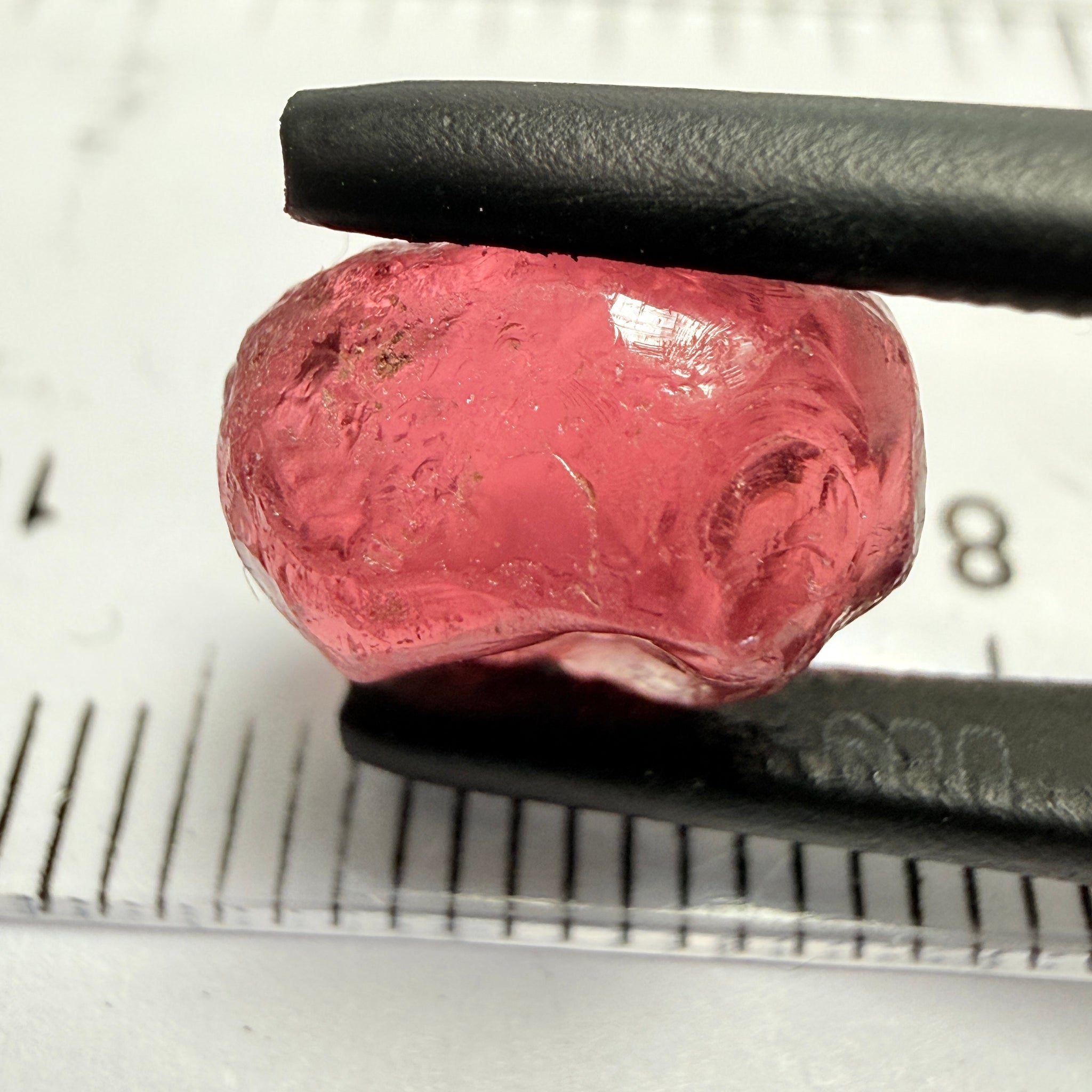 Rhodolite Garnet, 6.23ct, Umba, Tanzania, Untreated Untreated. Slight silky on one side, rest vs-vvs