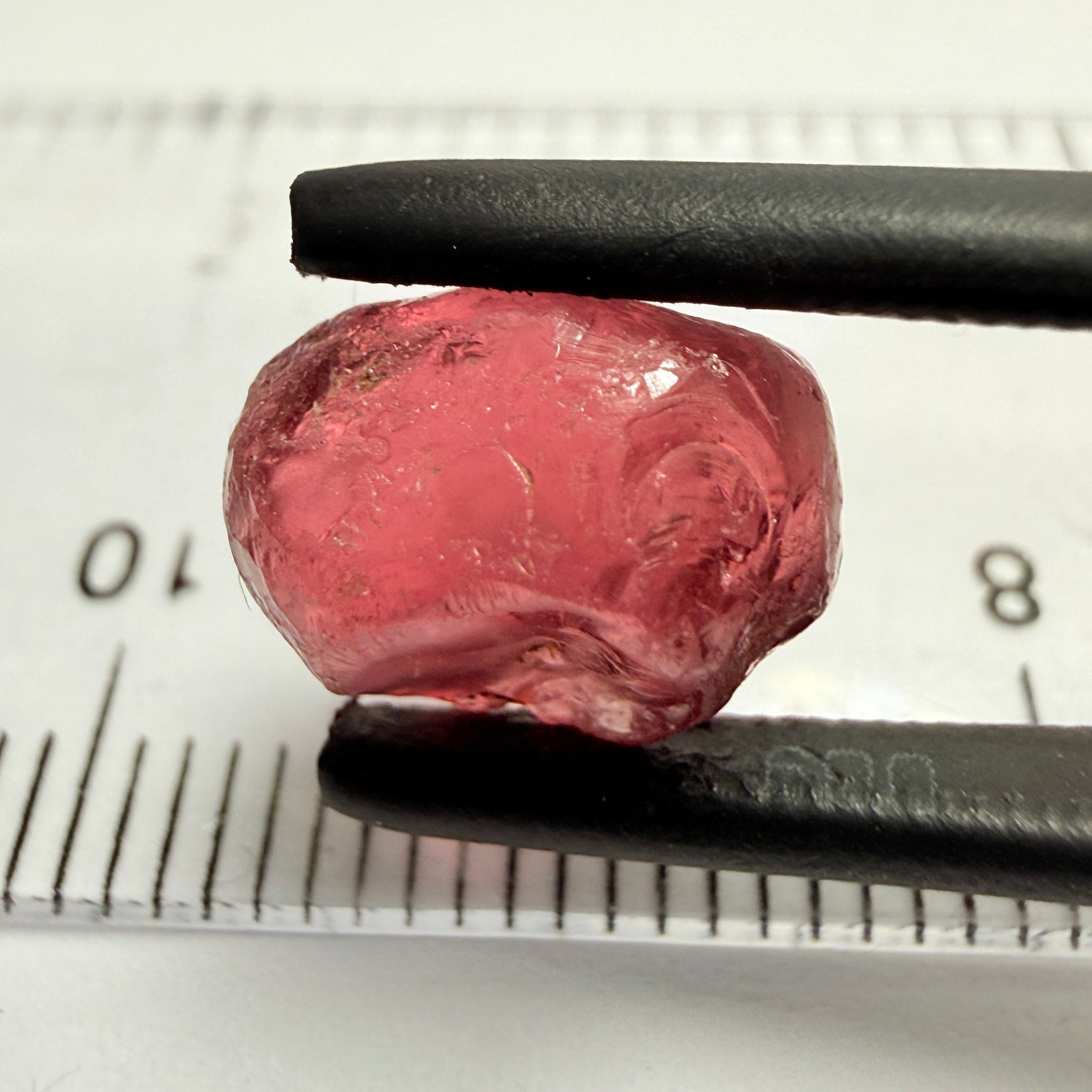 Rhodolite Garnet, 6.23ct, Umba, Tanzania, Untreated Untreated. Slight silky on one side, rest vs-vvs