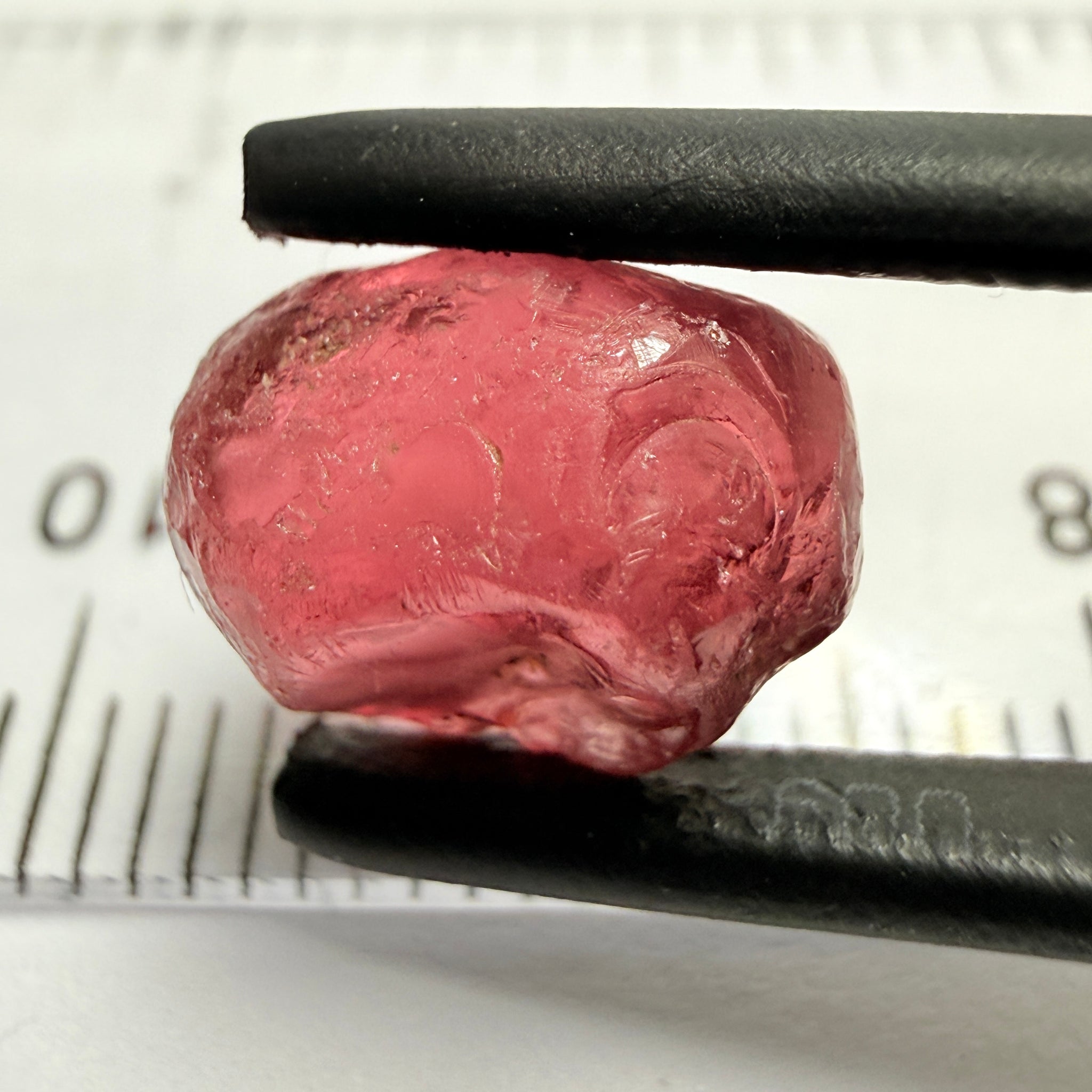 Rhodolite Garnet, 6.23ct, Umba, Tanzania, Untreated Untreated. Slight silky on one side, rest vs-vvs