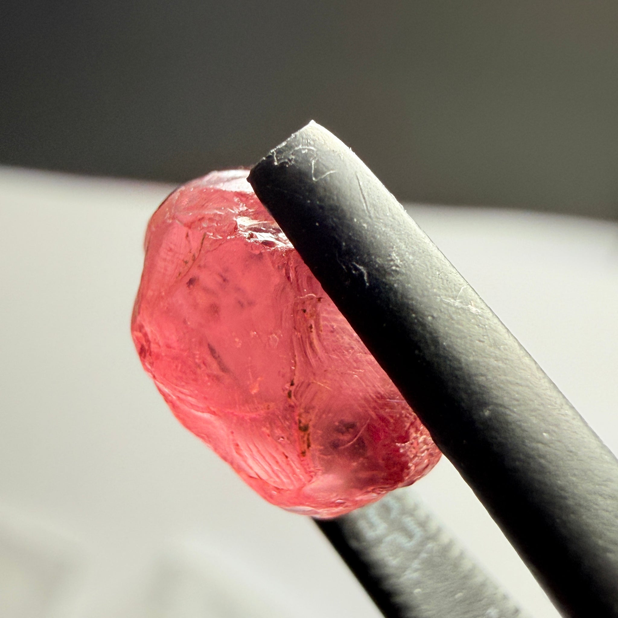 Rhodolite Garnet, 6.23ct, Umba, Tanzania, Untreated Untreated. Slight silky on one side, rest vs-vvs