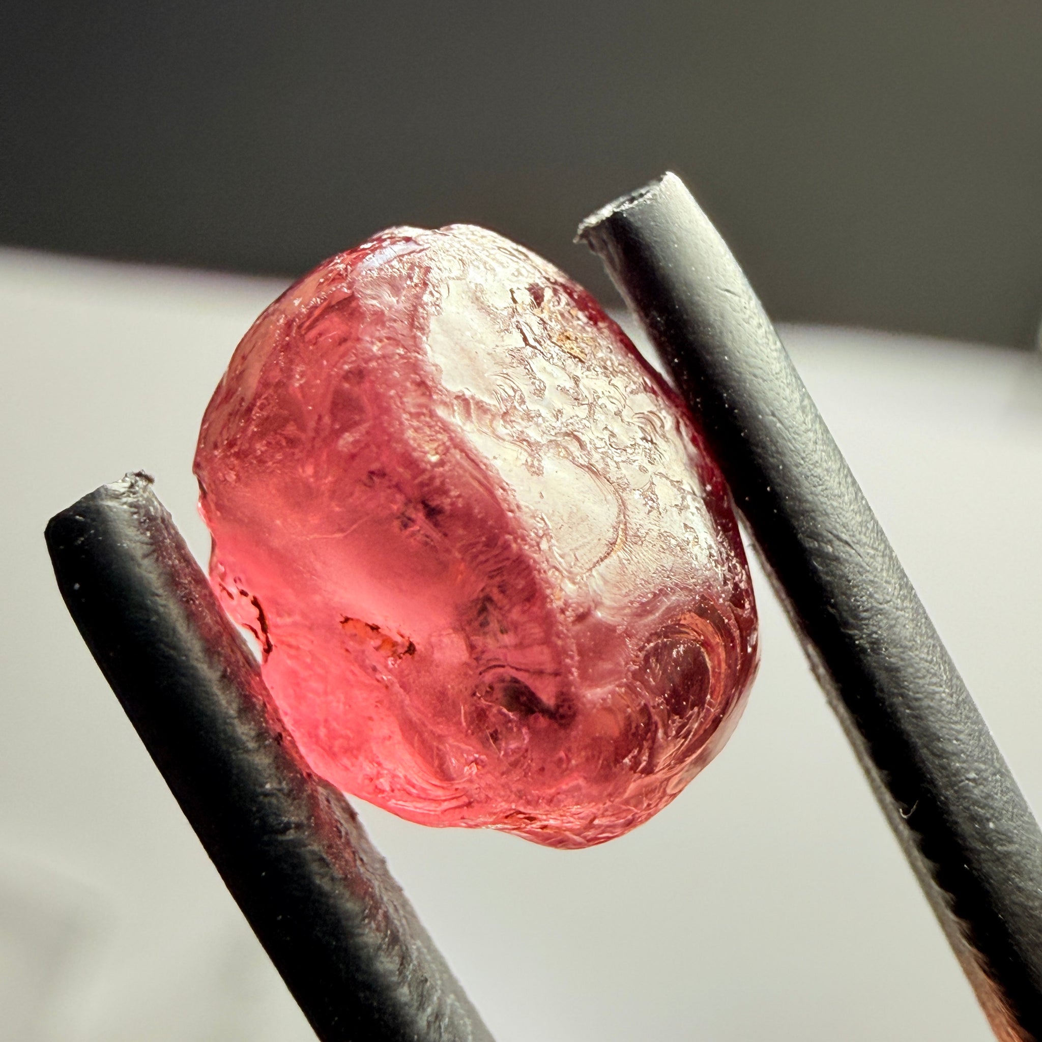 Rhodolite Garnet, 6.23ct, Umba, Tanzania, Untreated Untreated. Slight silky on one side, rest vs-vvs