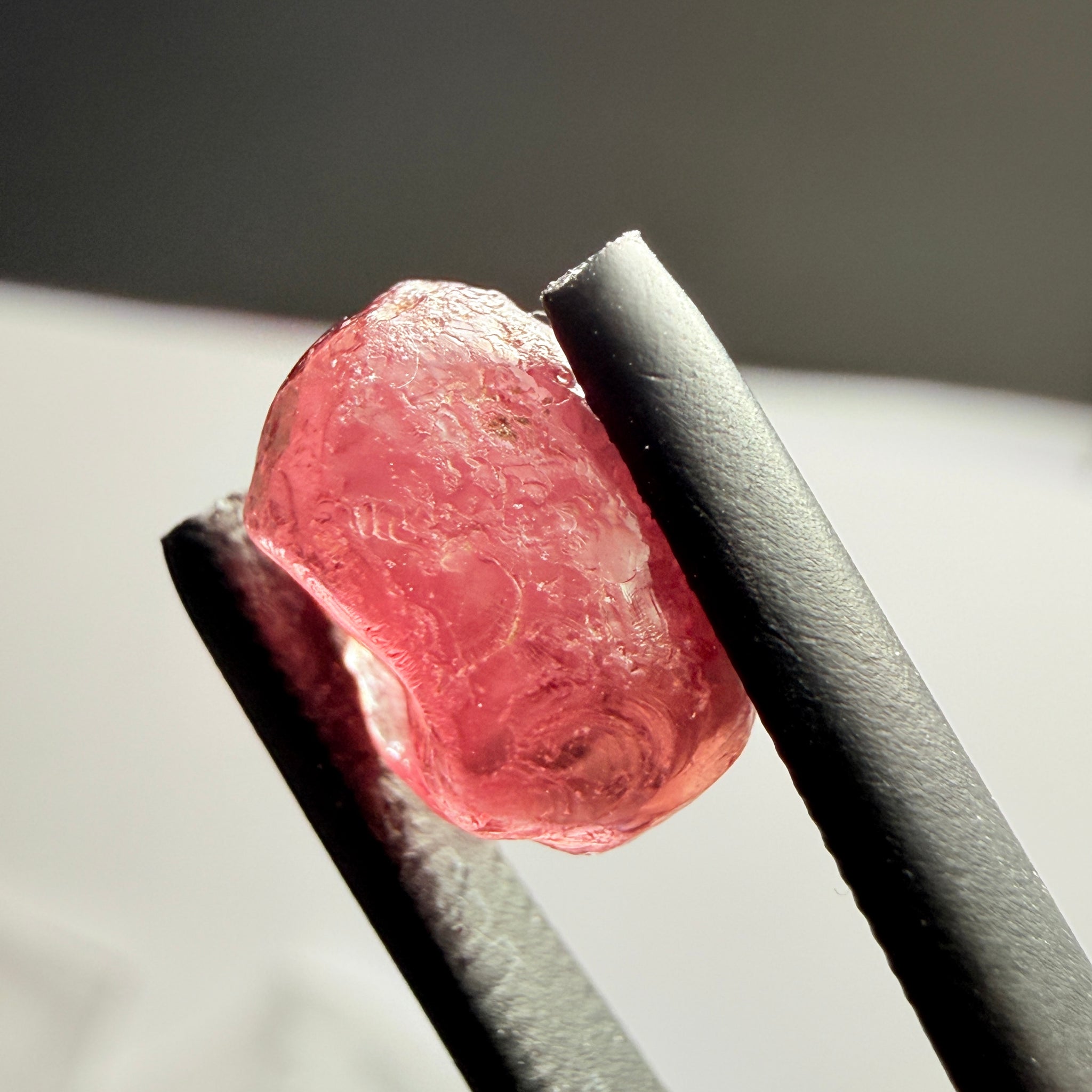 Rhodolite Garnet, 6.23ct, Umba, Tanzania, Untreated Untreated. Slight silky on one side, rest vs-vvs