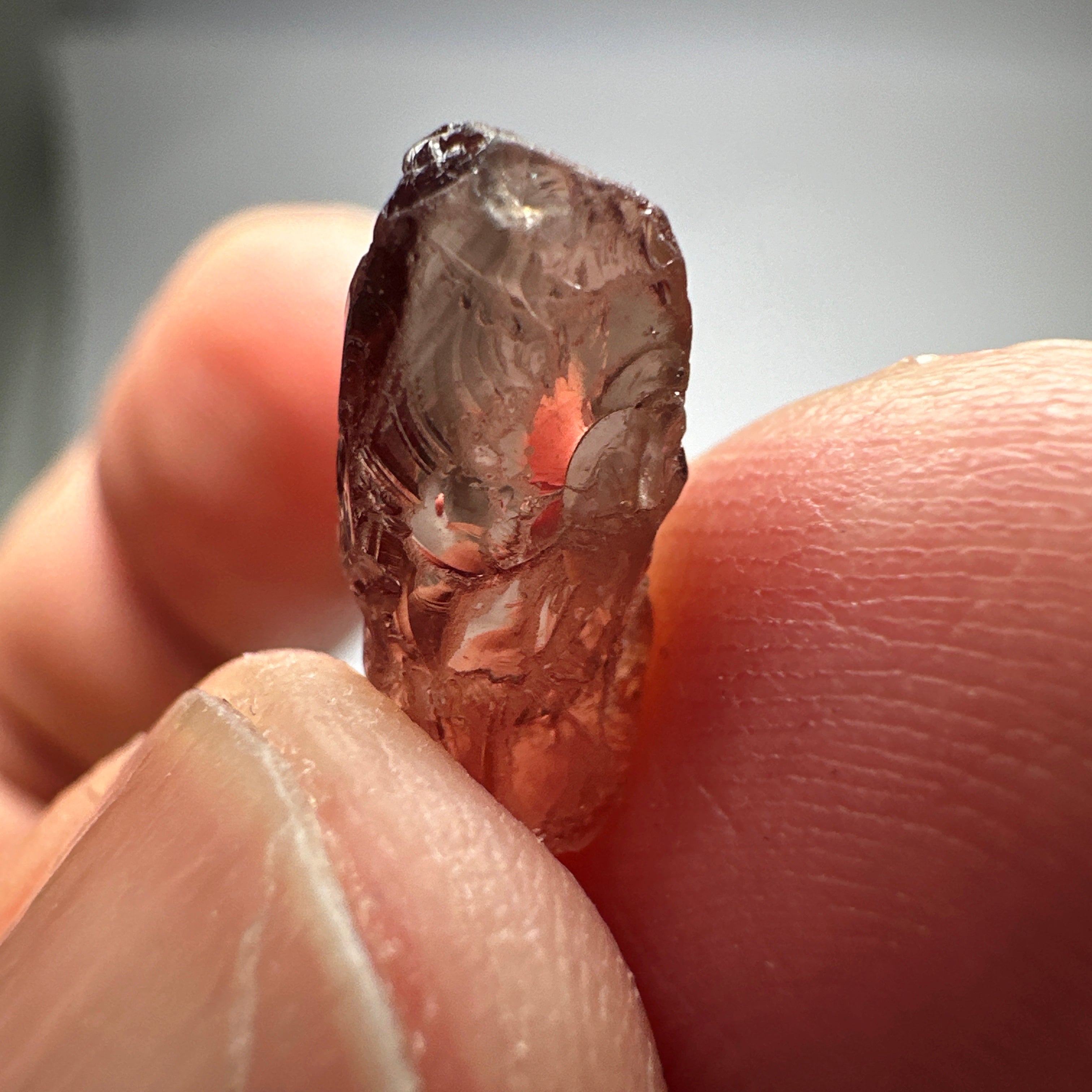 4.45ct Colour Change Garnet, Tanzania, Untreated Unheated, vvs-if, with a slight issue on the outside see pics