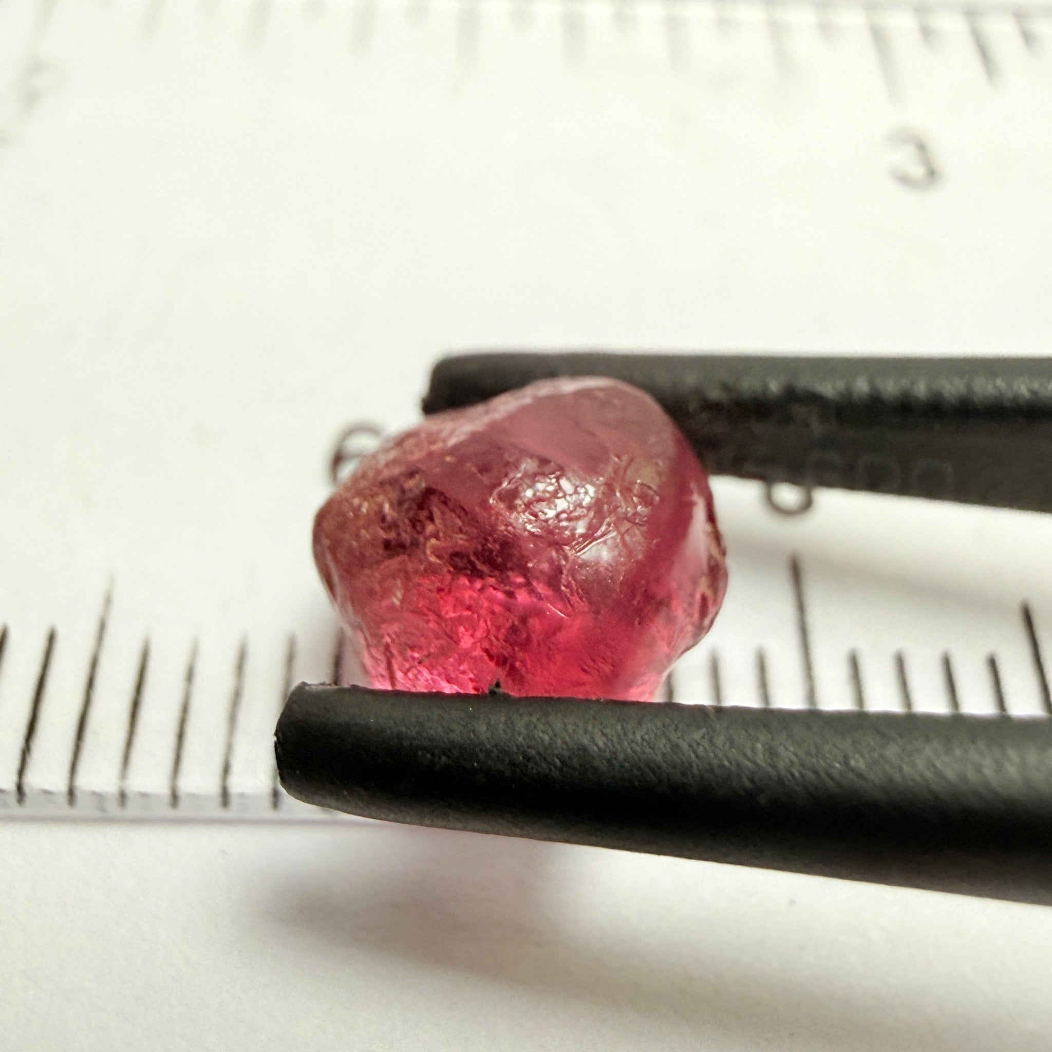 Rhodolite Garnet, 3.71ct, Umba, Tanzania, Untreated Untreated. Few bubbles on the outside, rest vvs