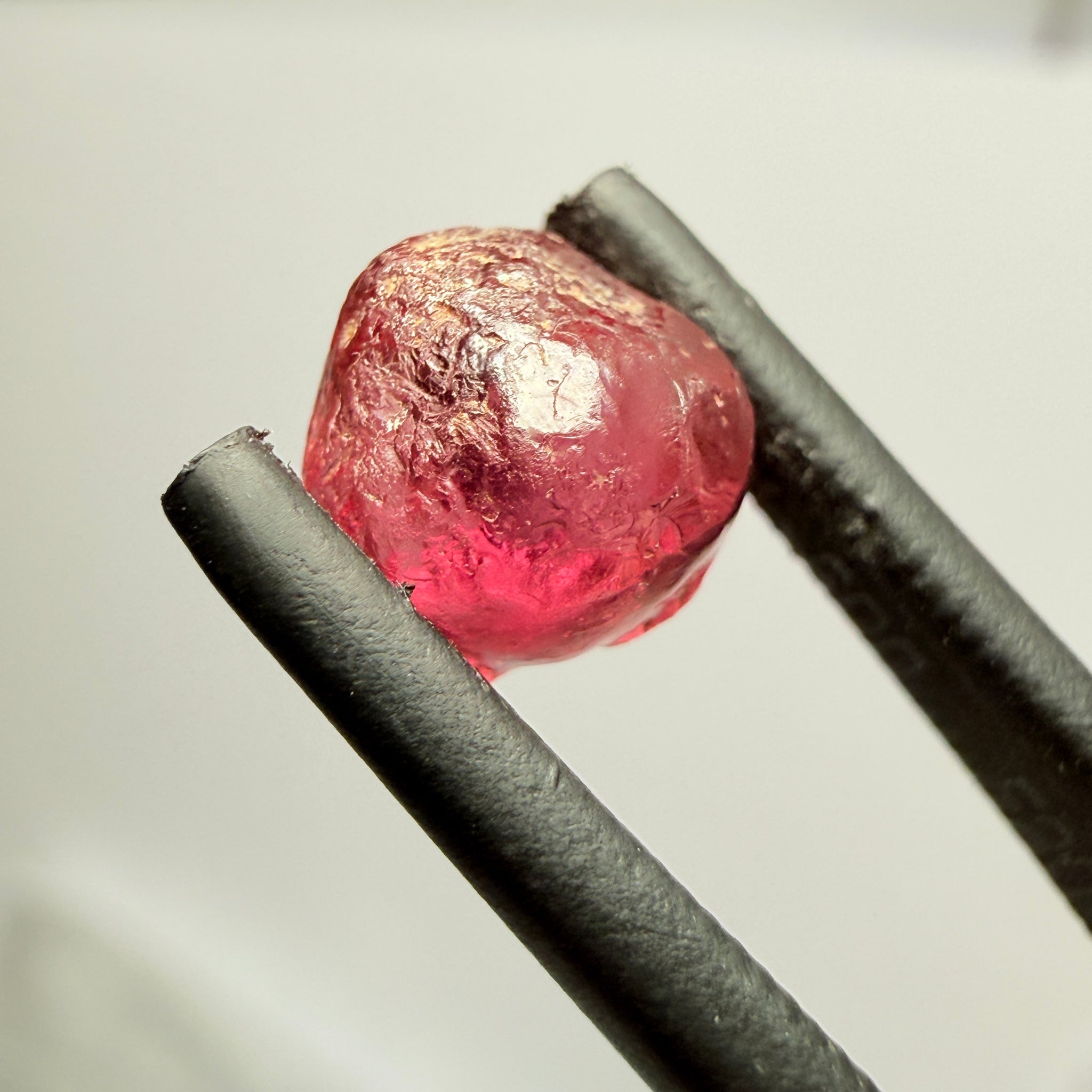 Rhodolite Garnet, 3.71ct, Umba, Tanzania, Untreated Untreated. Few bubbles on the outside, rest vvs