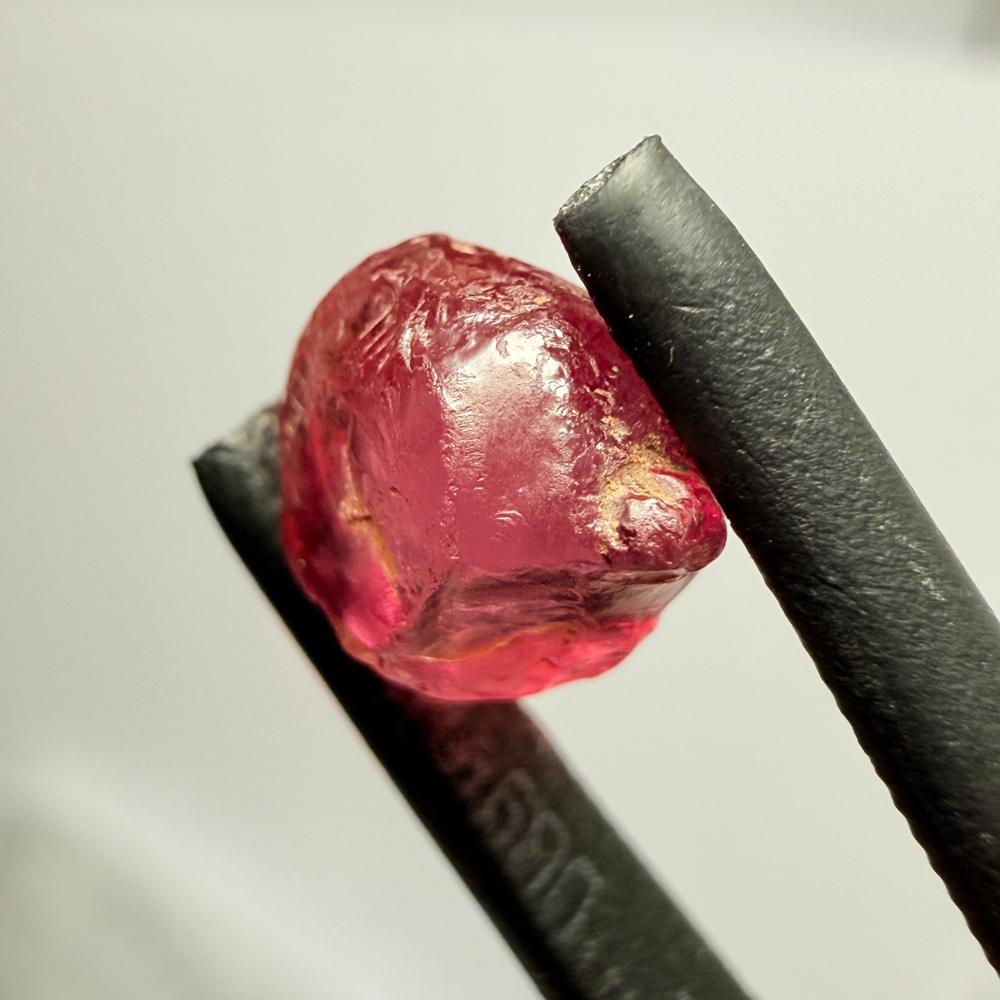 Rhodolite Garnet, 3.71ct, Umba, Tanzania, Untreated Untreated. Few bubbles on the outside, rest vvs