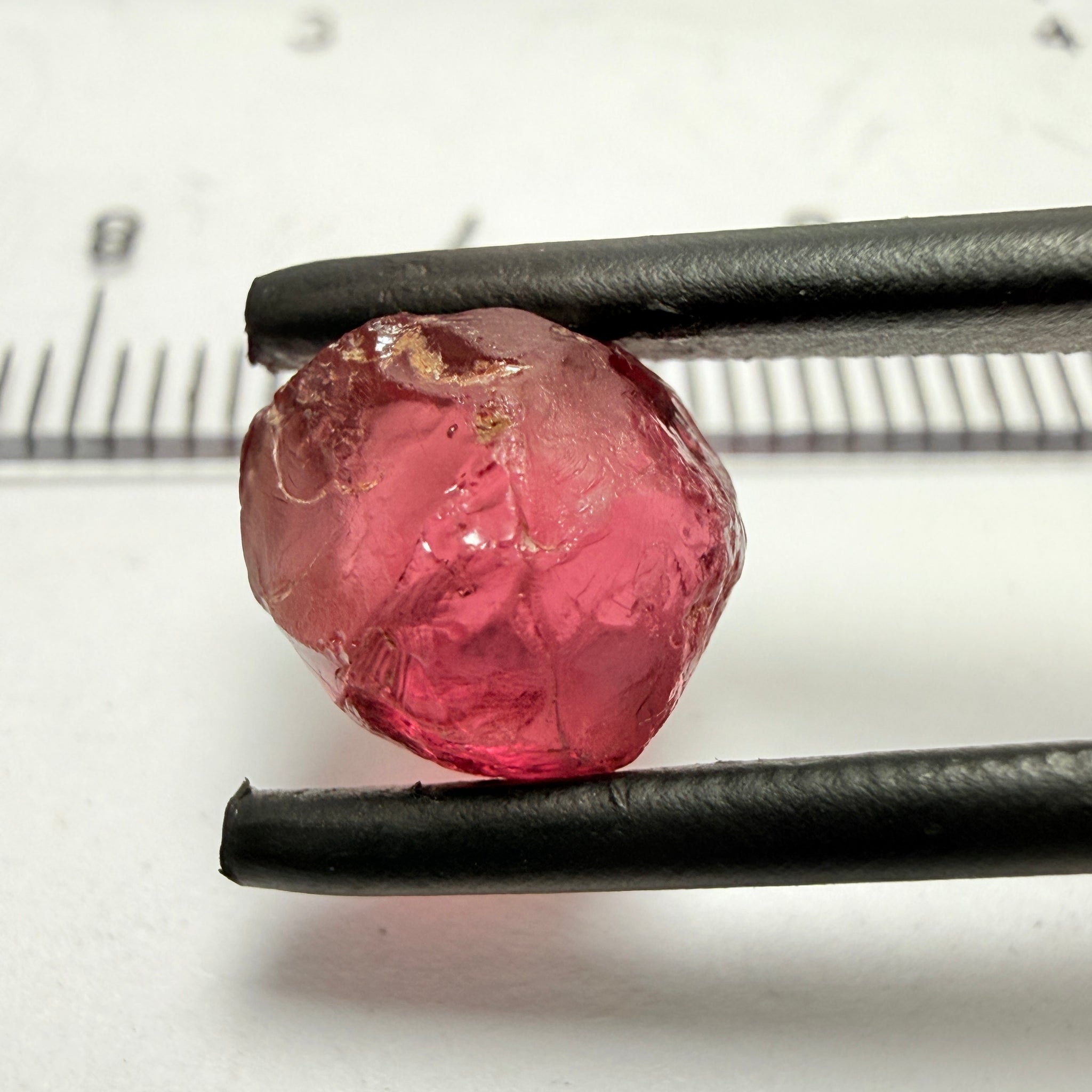 Rhodolite Garnet, 4.91ct, Umba, Tanzania, Untreated Untreated. Spot near the middle so Si