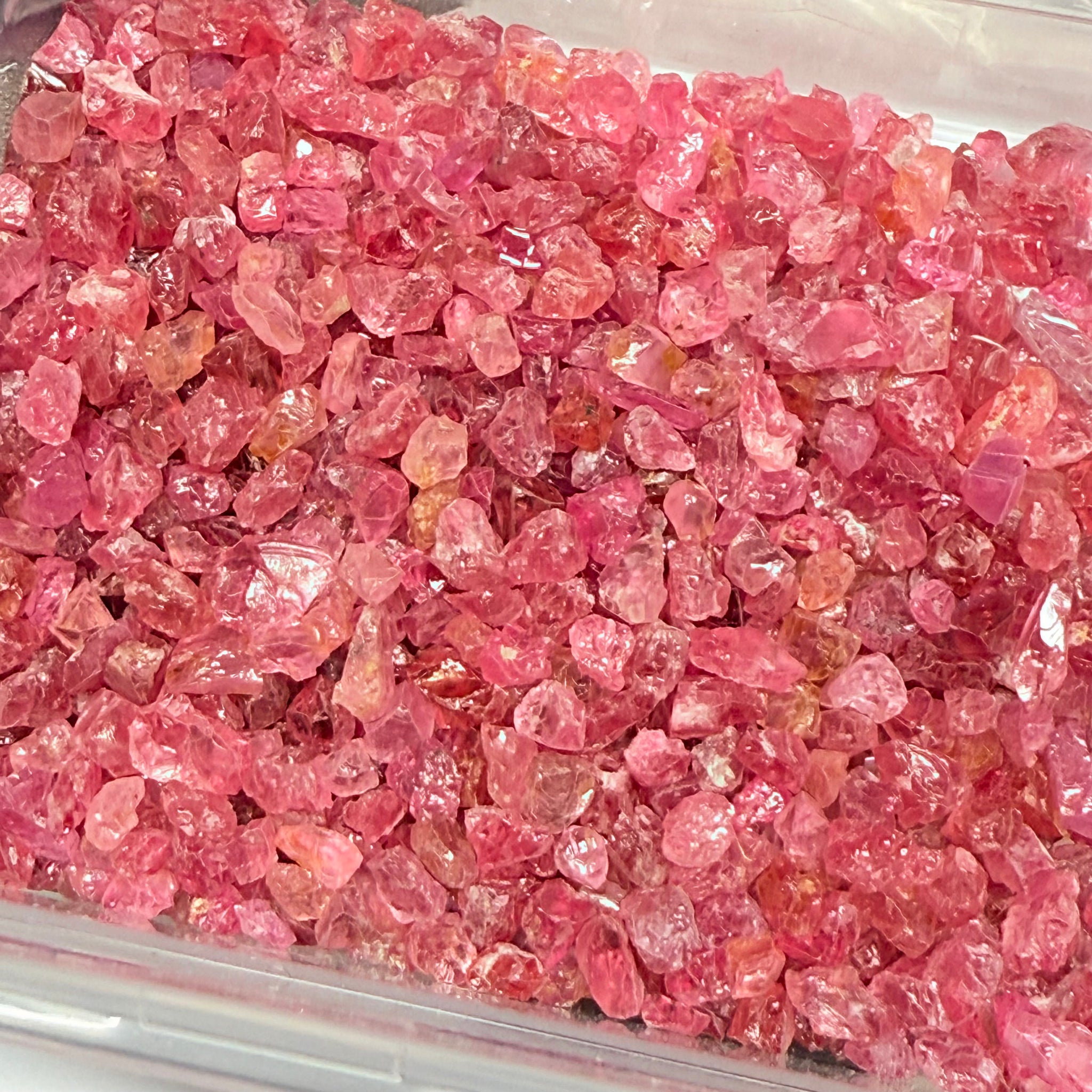 Mahenge Spinel Lot melee rough or set in jewellery as is, 94.10gm / 470.50ct, Mahenge, Tanzania, Untreated Unheated&nbsp;